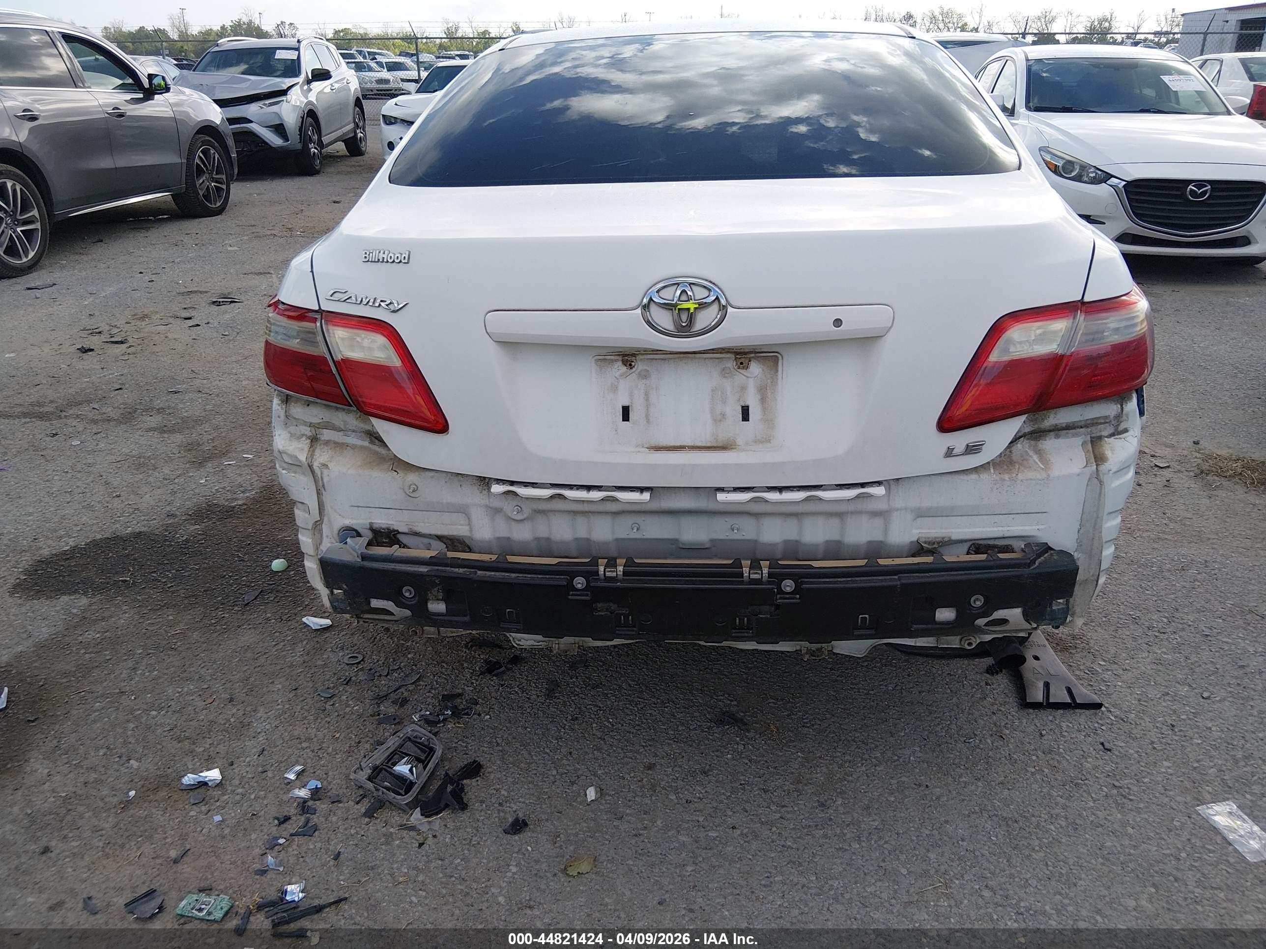 TOYOTA CAMRY image 6