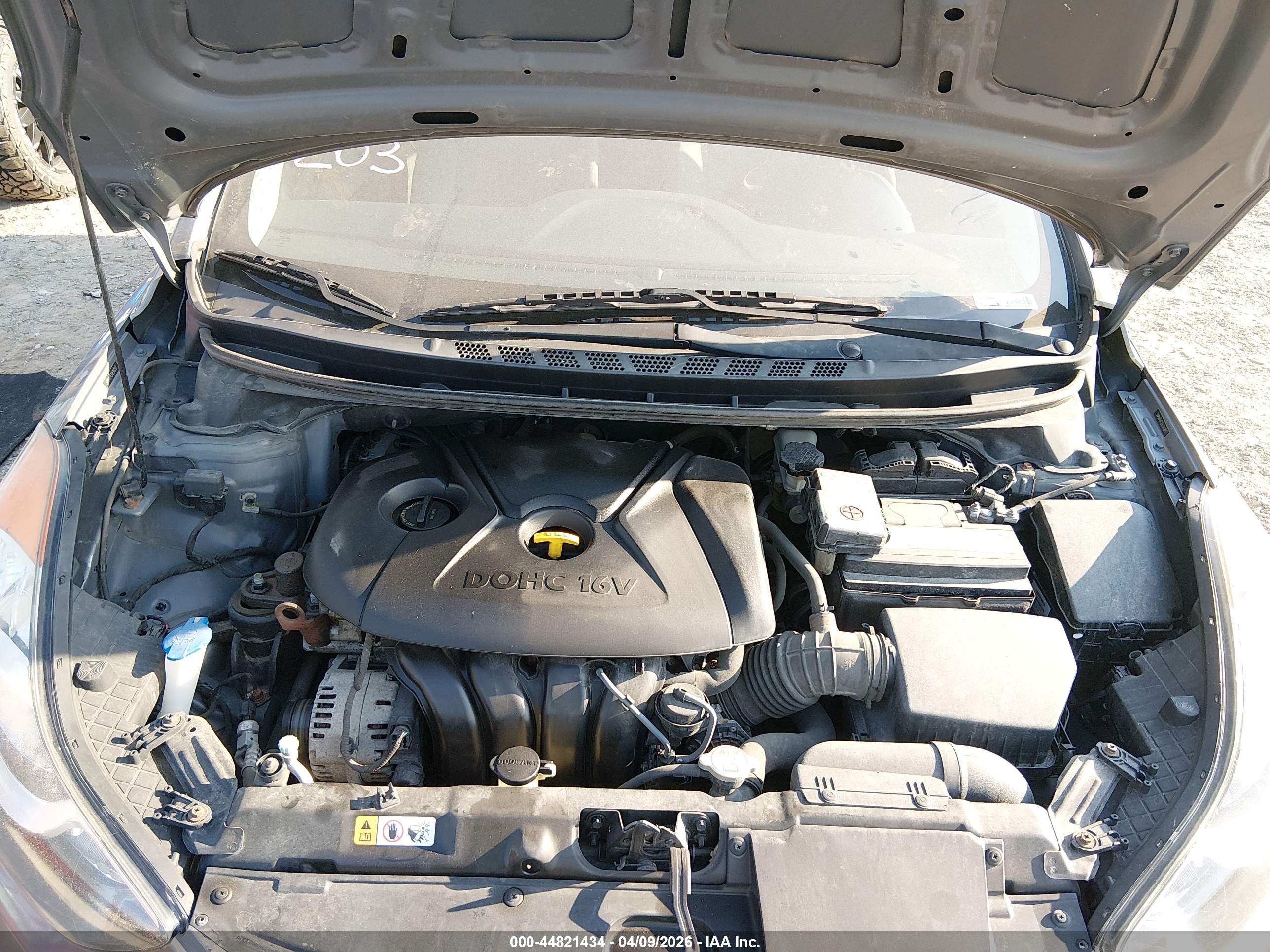 HYUNDAI ELANTRA image 10