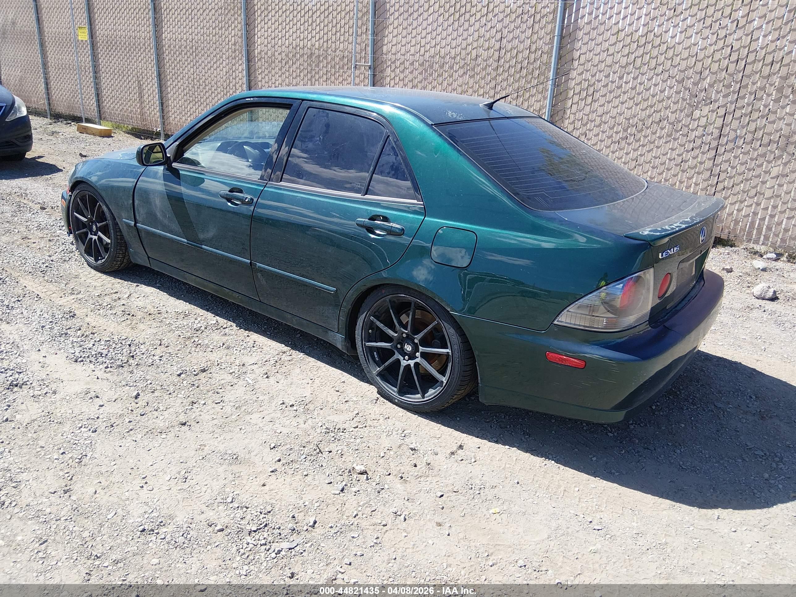 LEXUS IS image 3