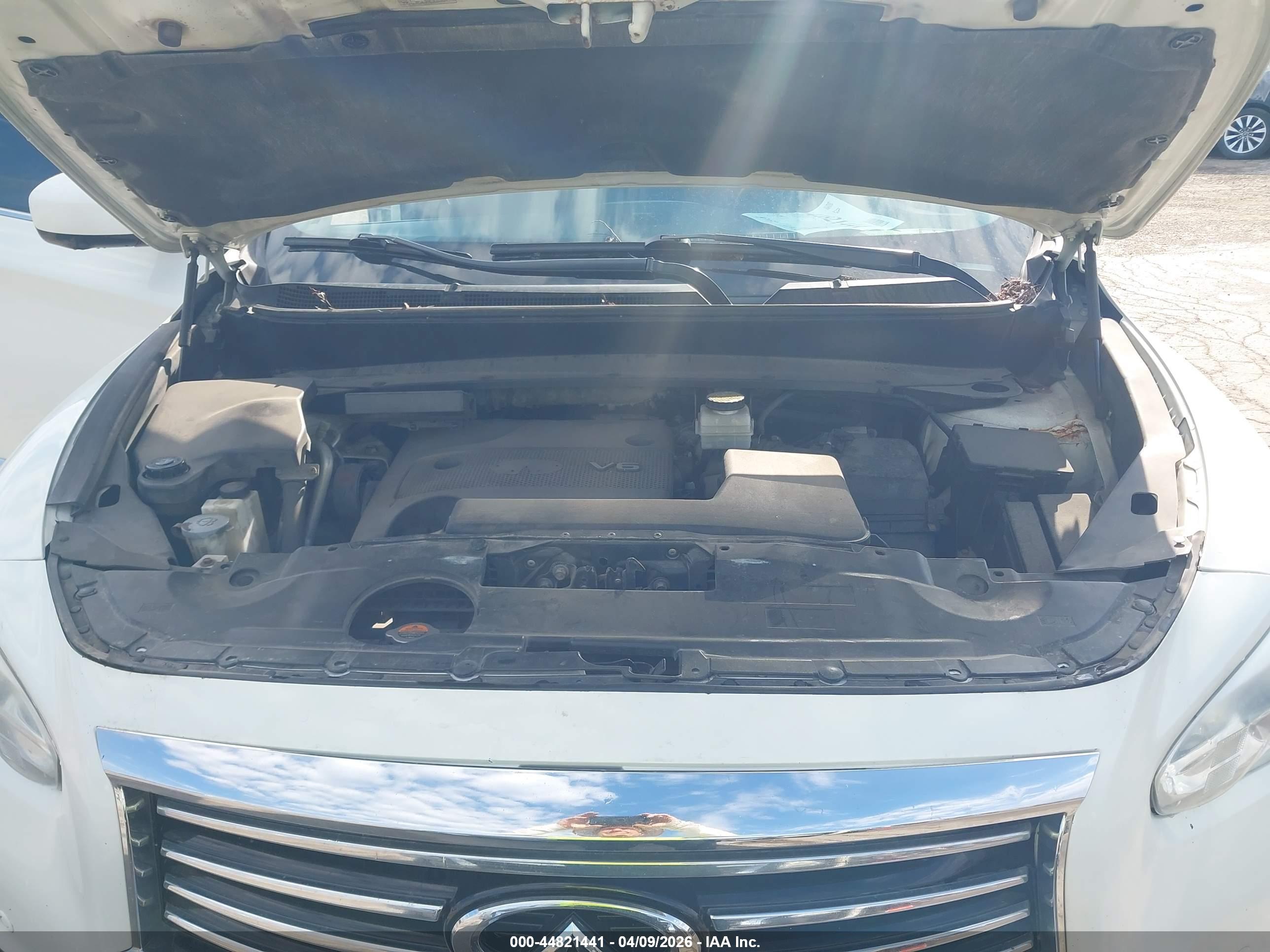 INFINITI JX35 image 10