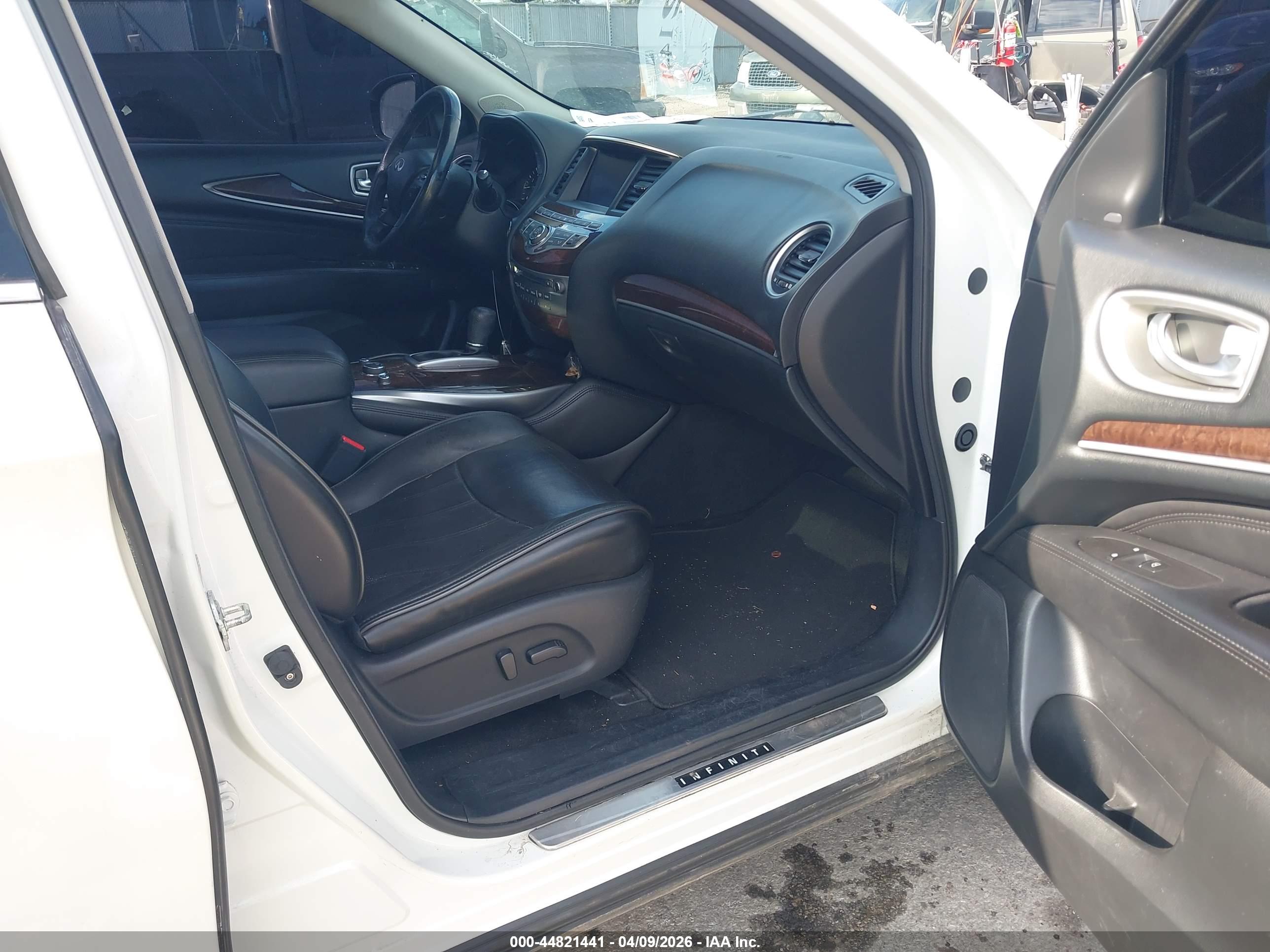 INFINITI JX35 image 5