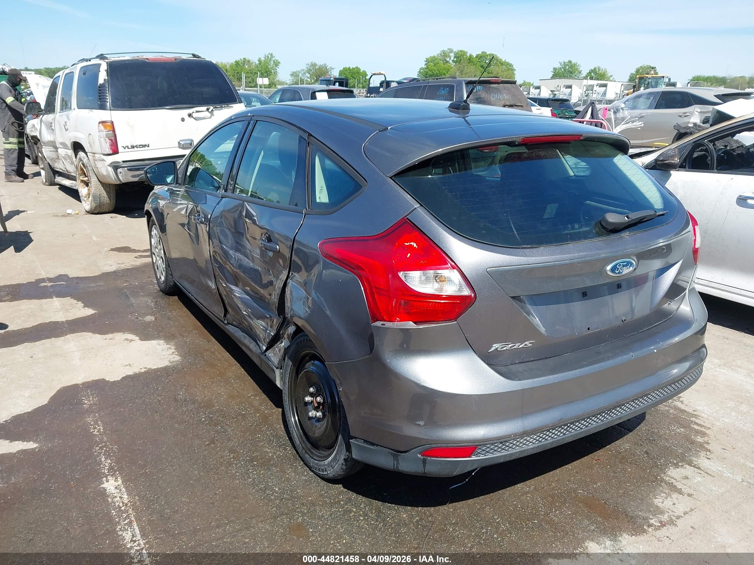 FORD FOCUS image 3