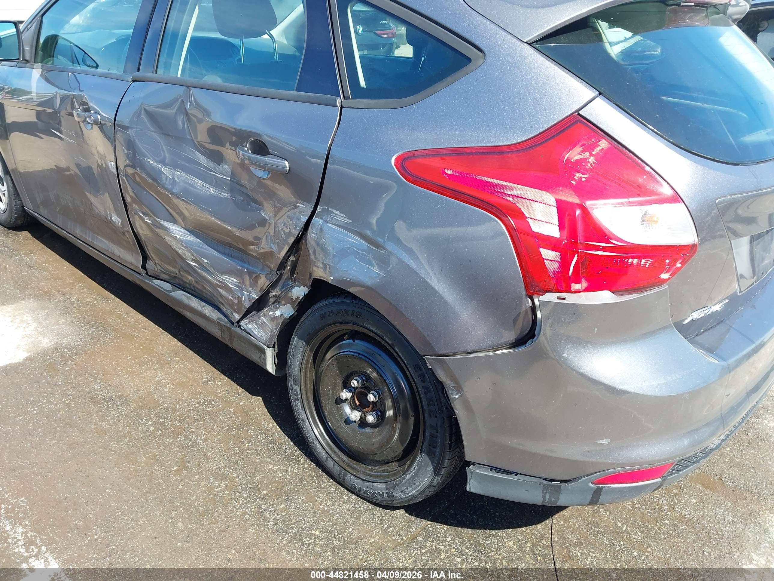 FORD FOCUS image 6
