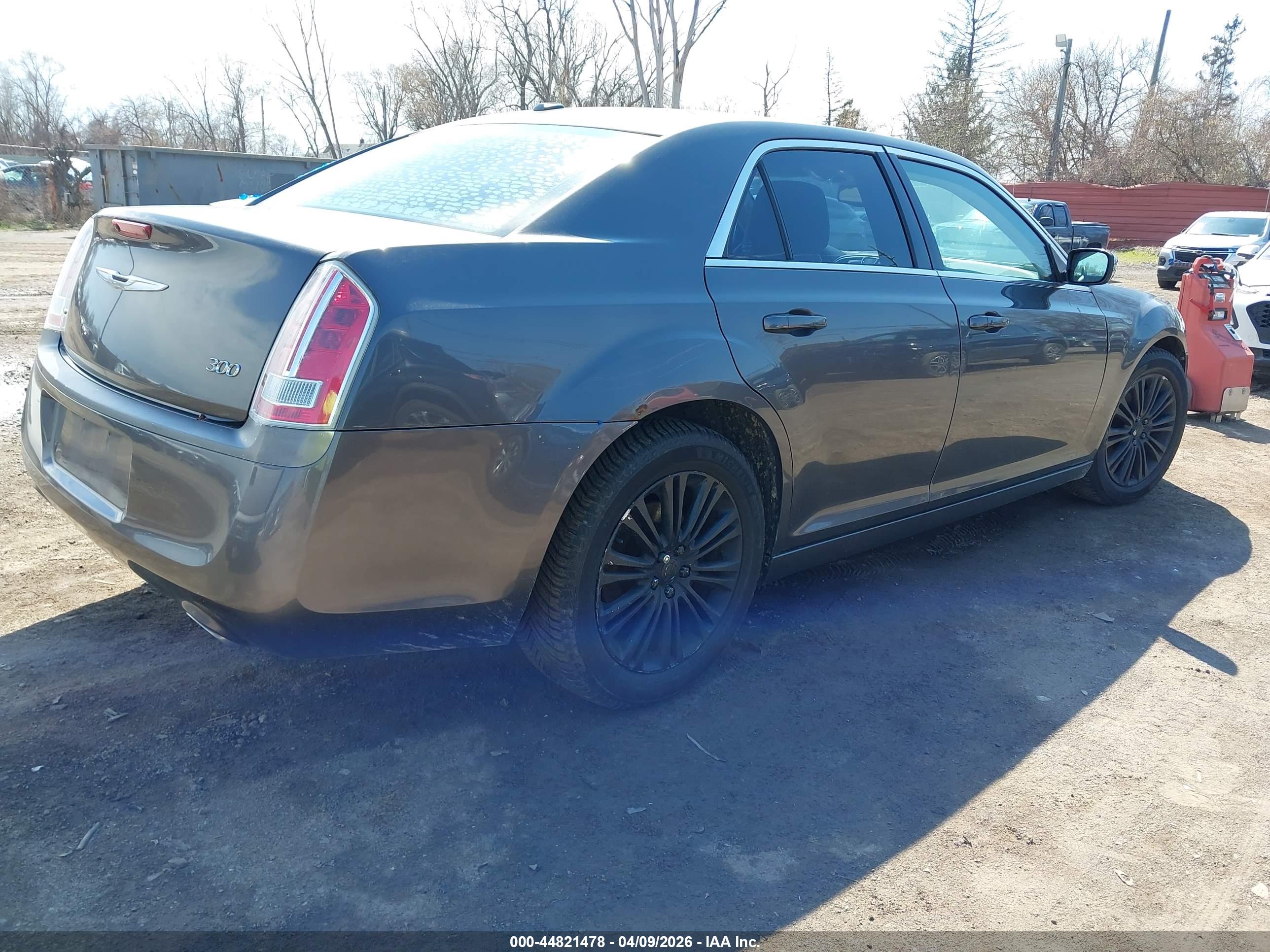 CHRYSLER 300 image 4