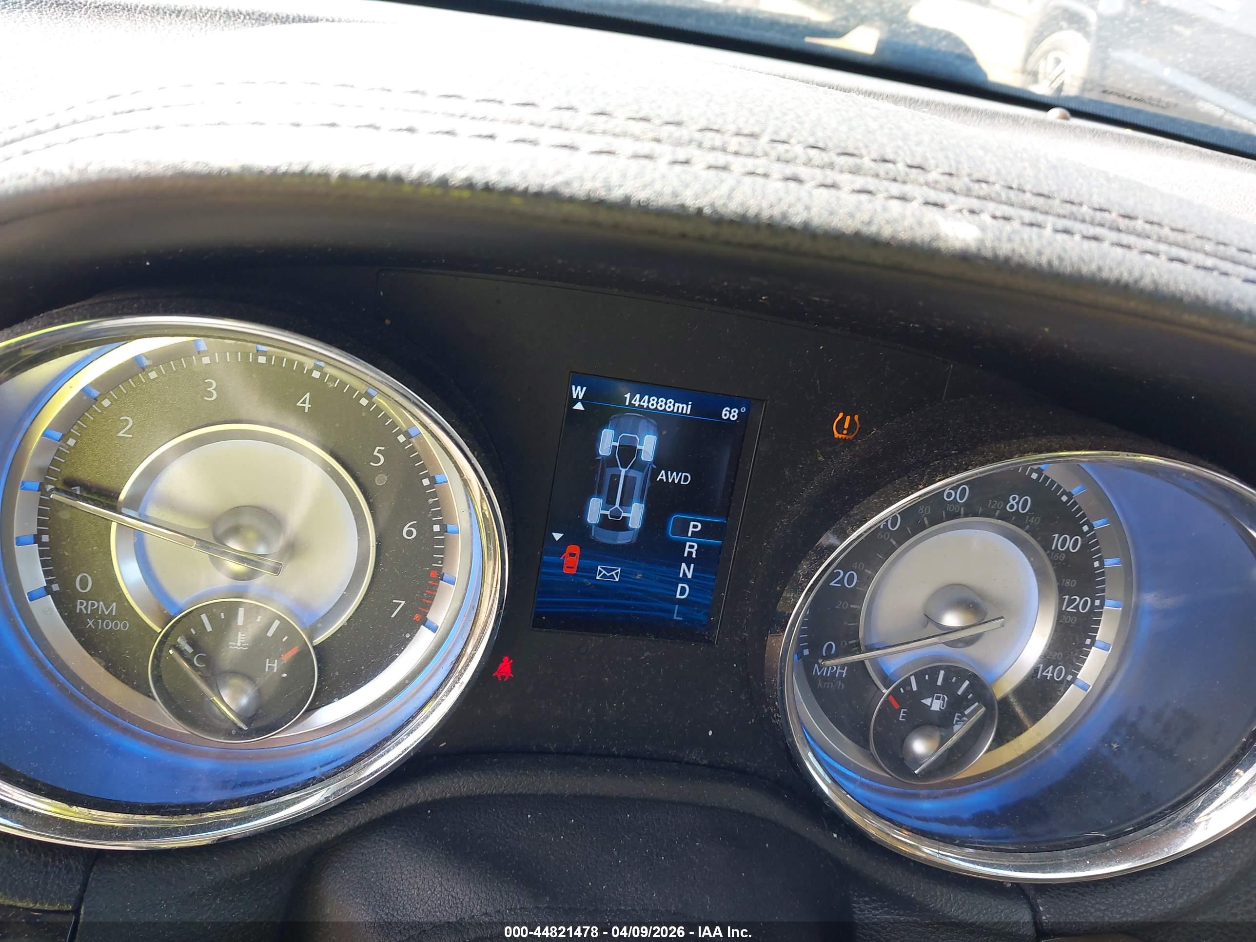 CHRYSLER 300 image 7