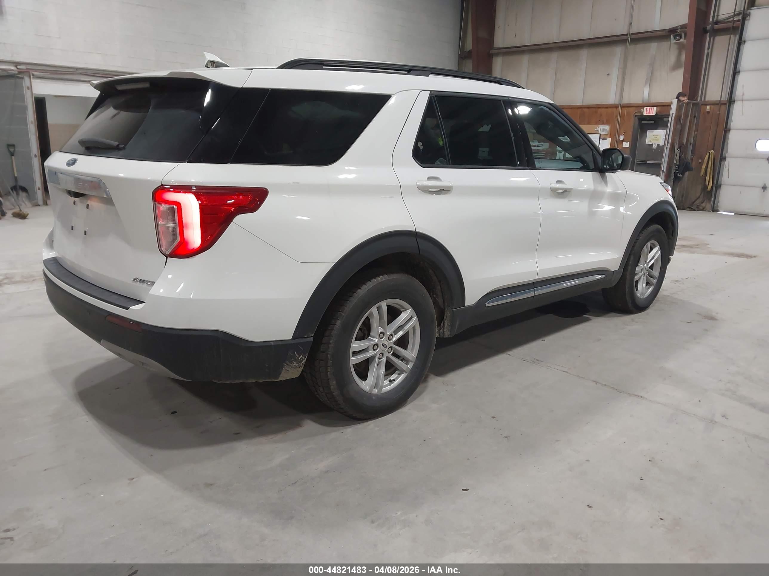 FORD EXPLORER image 4