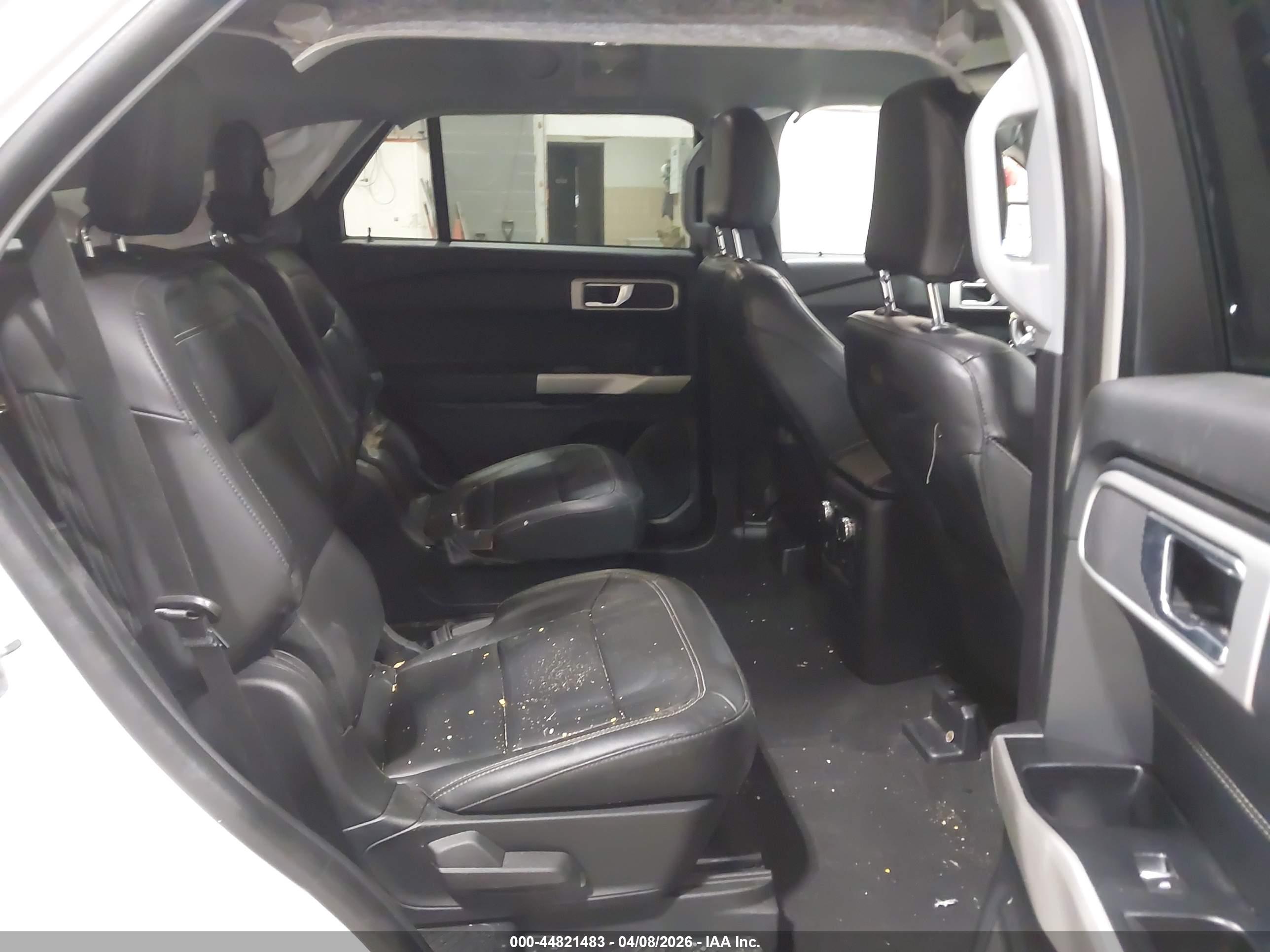 FORD EXPLORER image 8