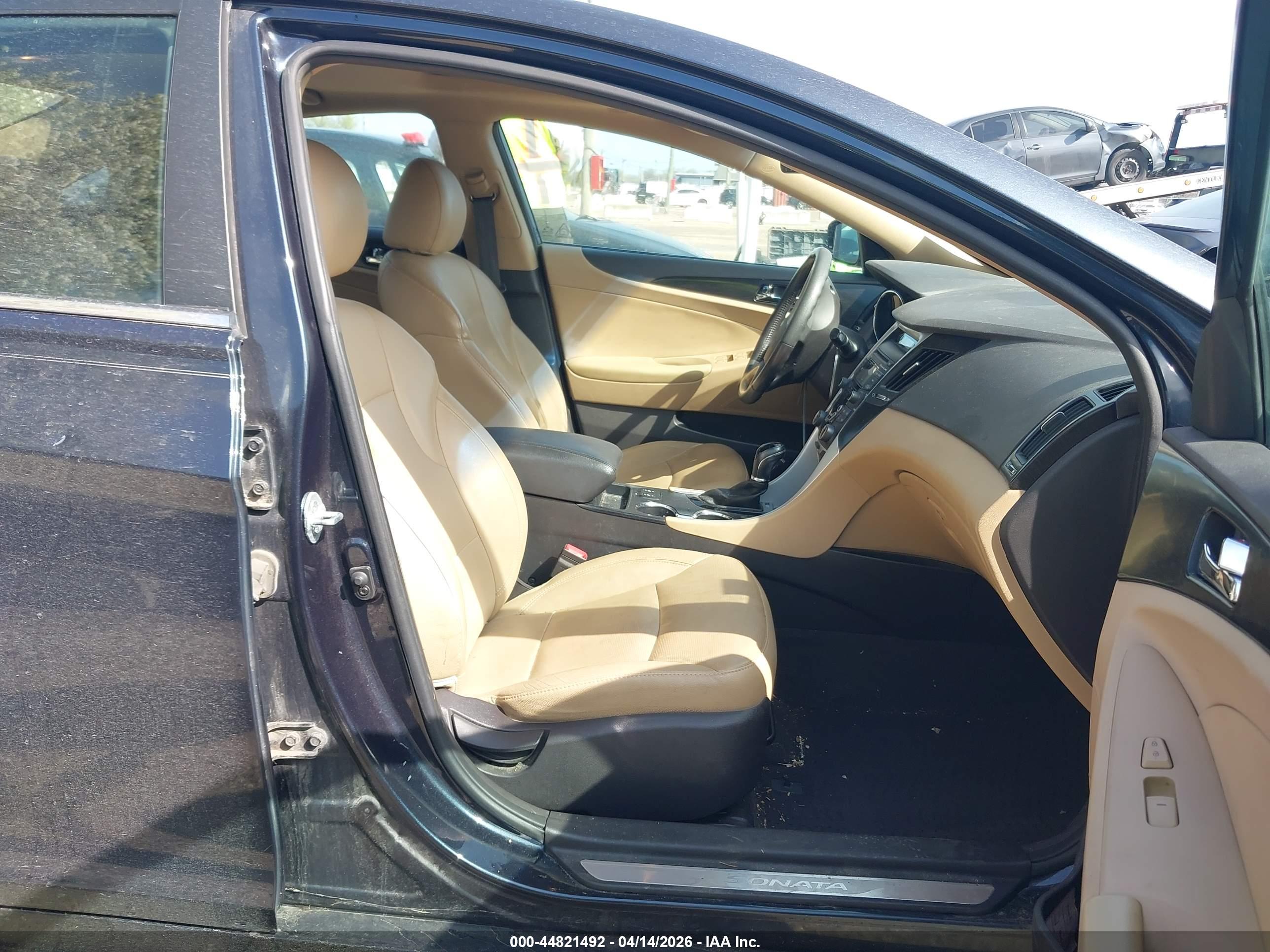 HYUNDAI SONATA image 5