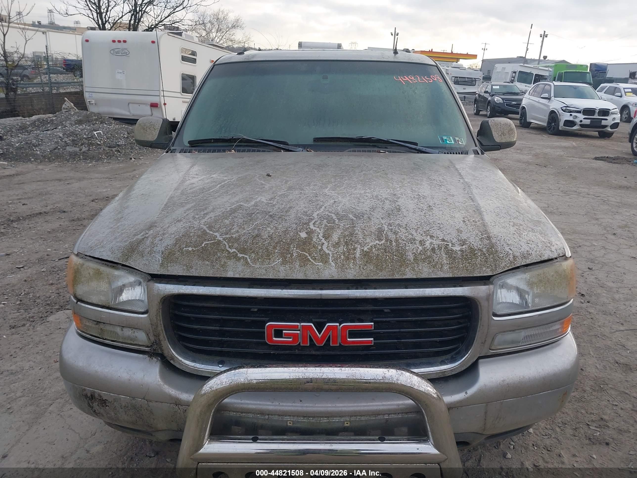 GMC YUKON image 6