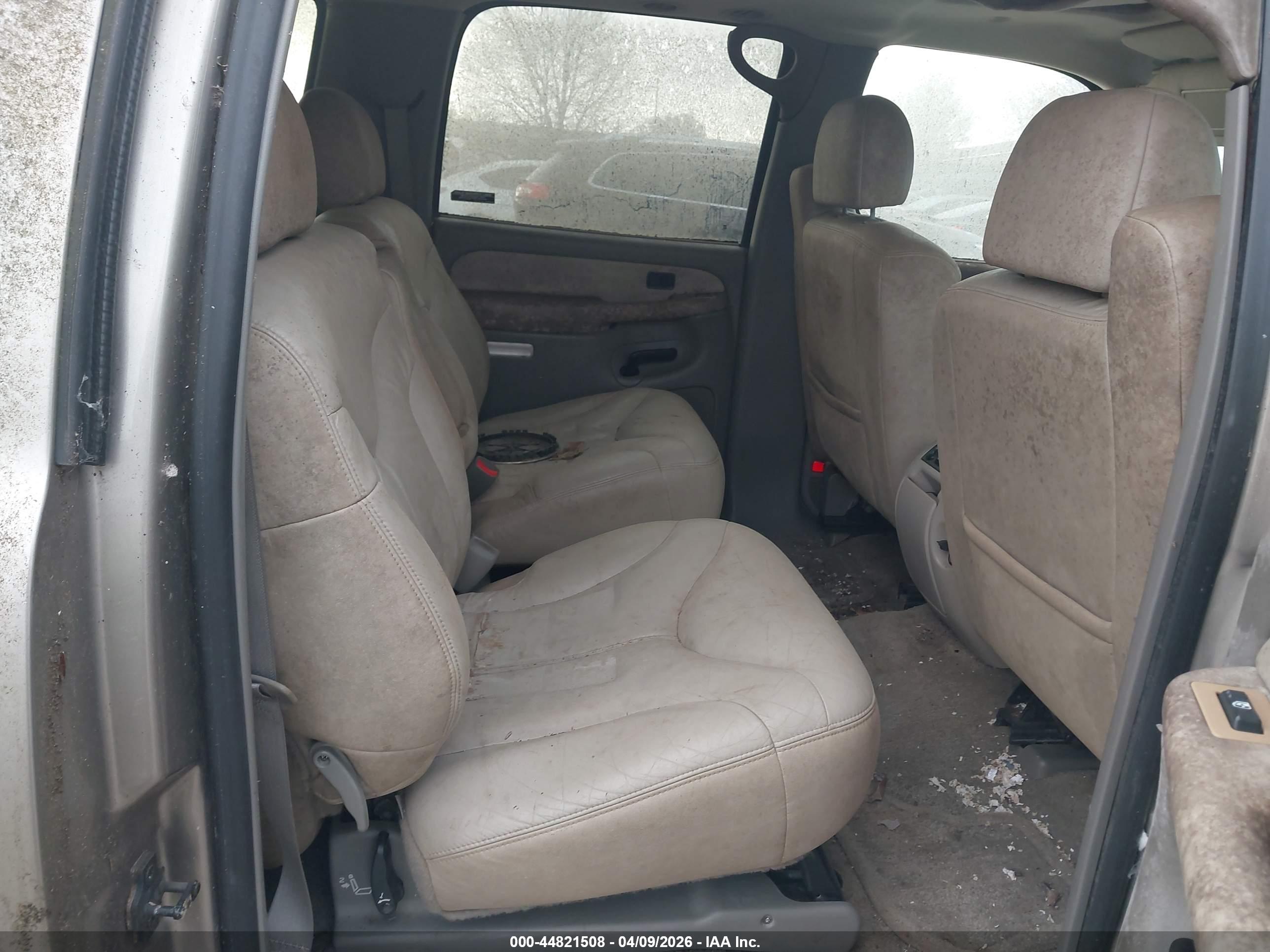 GMC YUKON image 8