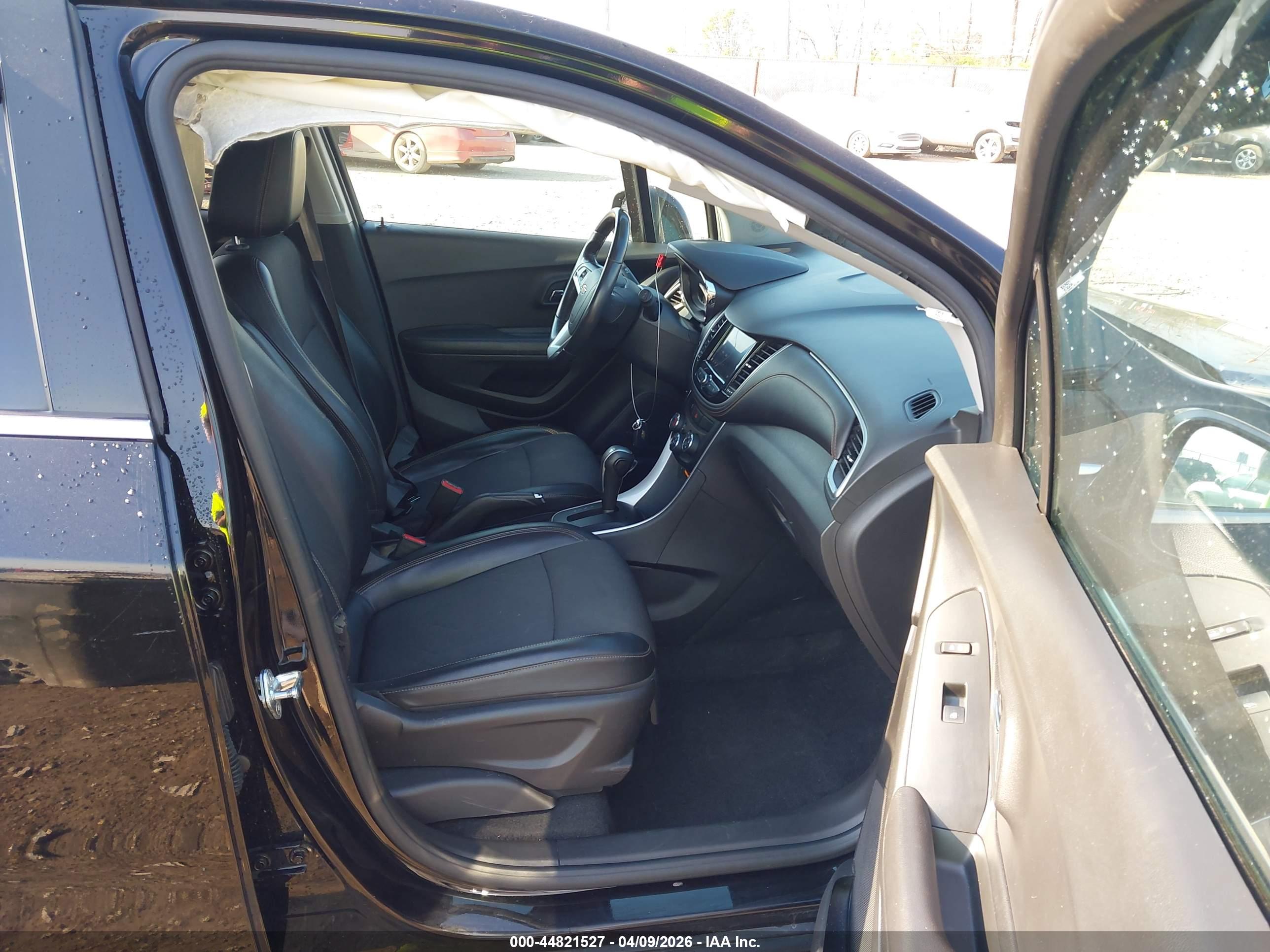 CHEVROLET TRAX image 5