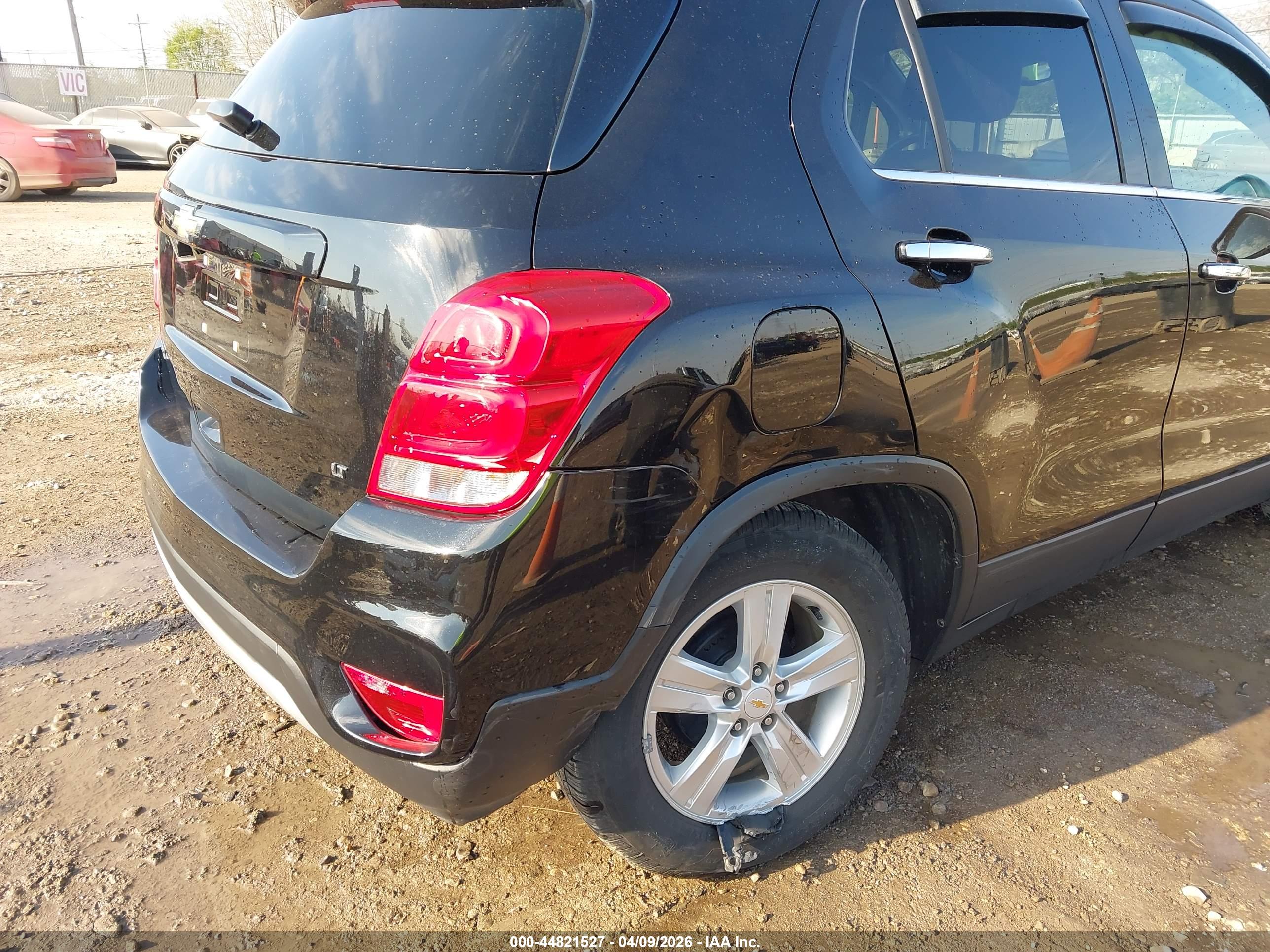 CHEVROLET TRAX image 6
