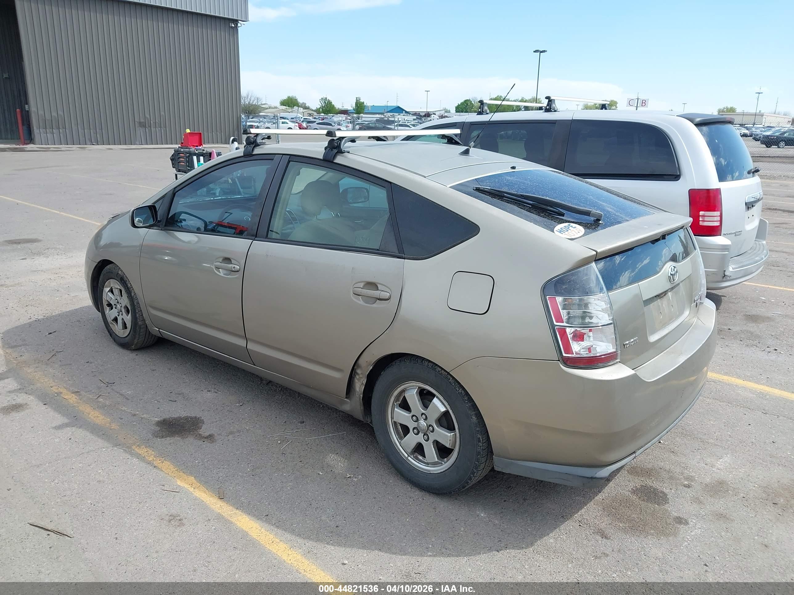 TOYOTA PRIUS image 3