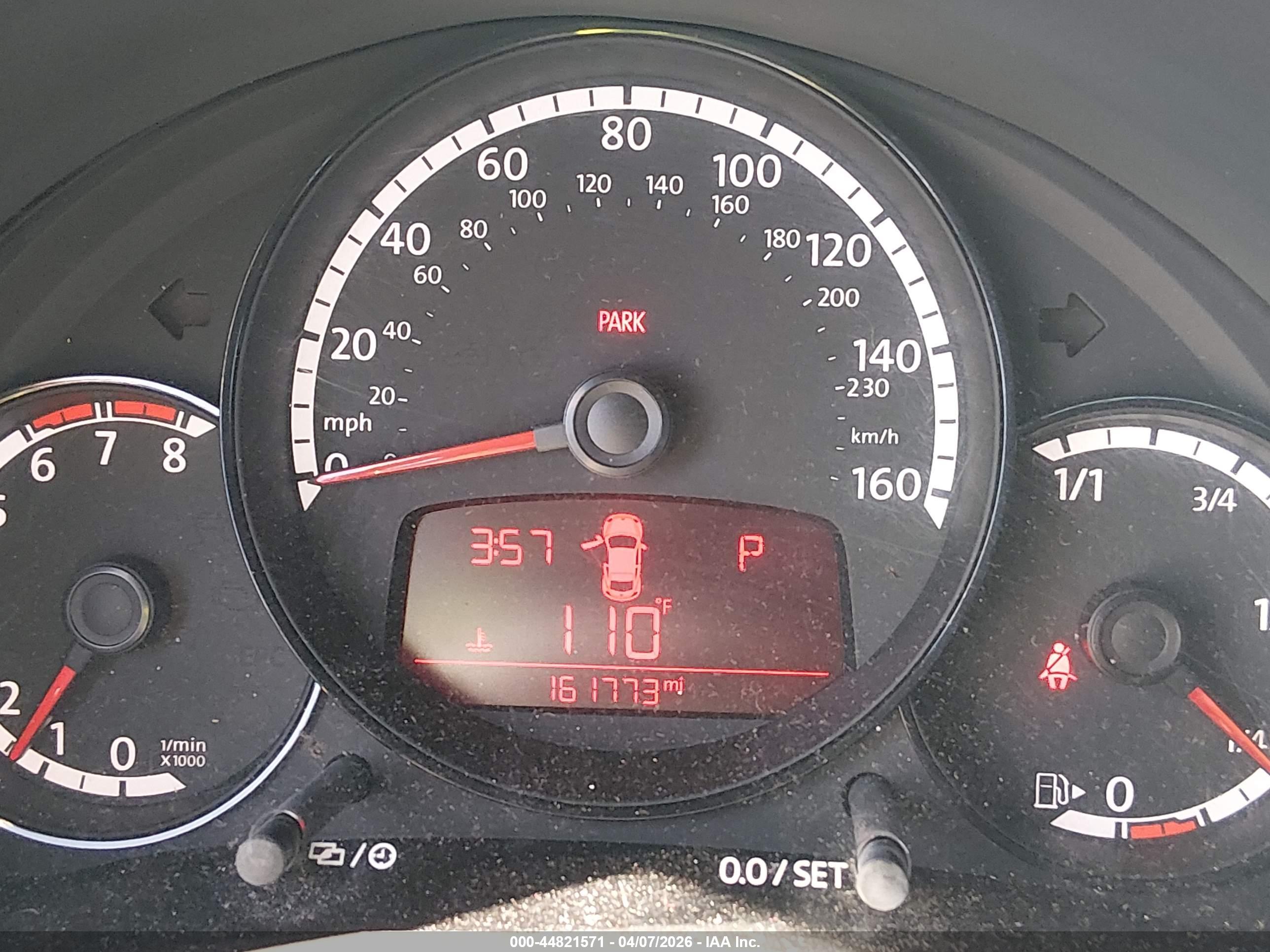 VOLKSWAGEN BEETLE image 7