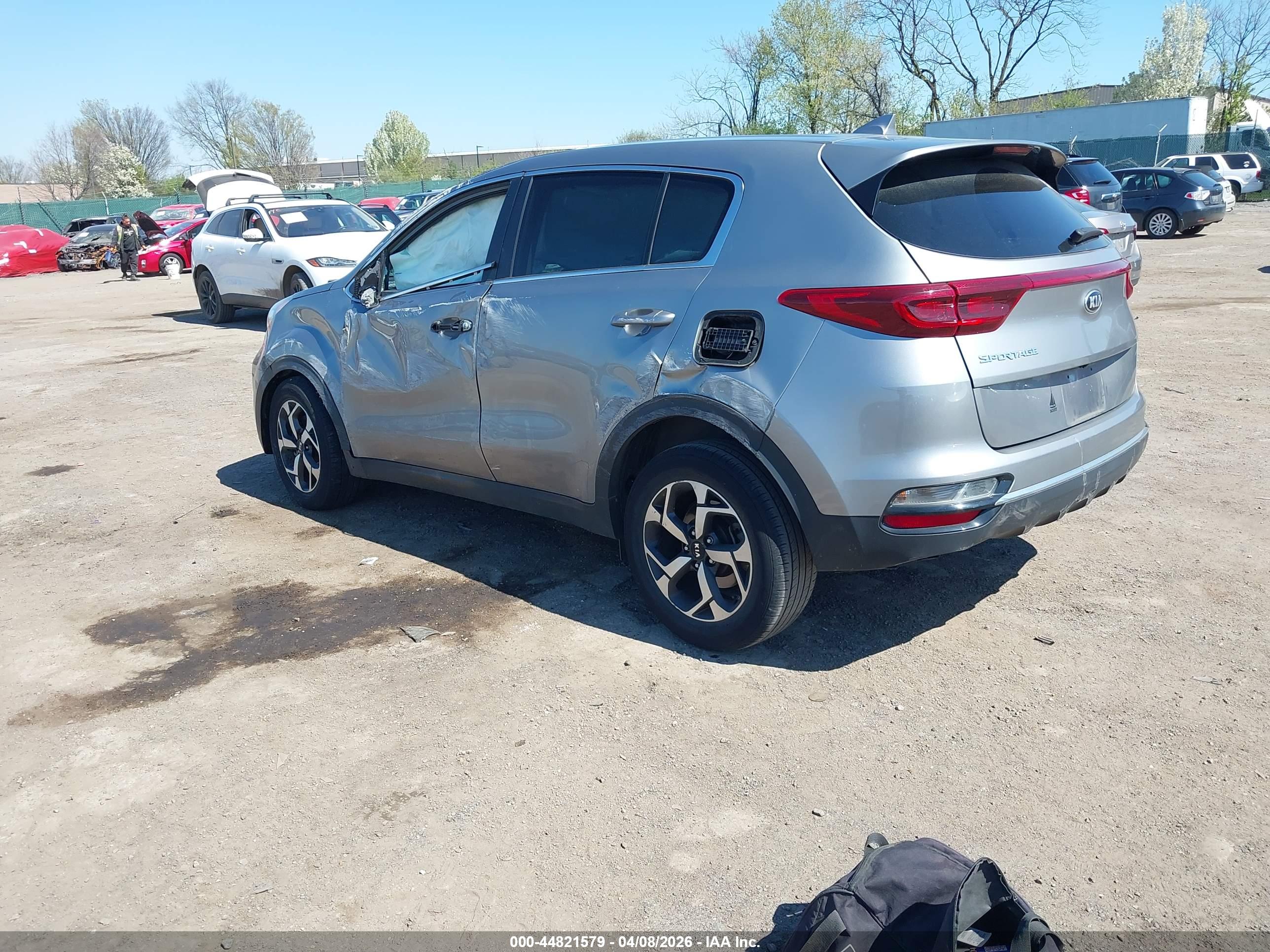 KIA SPORTAGE image 3