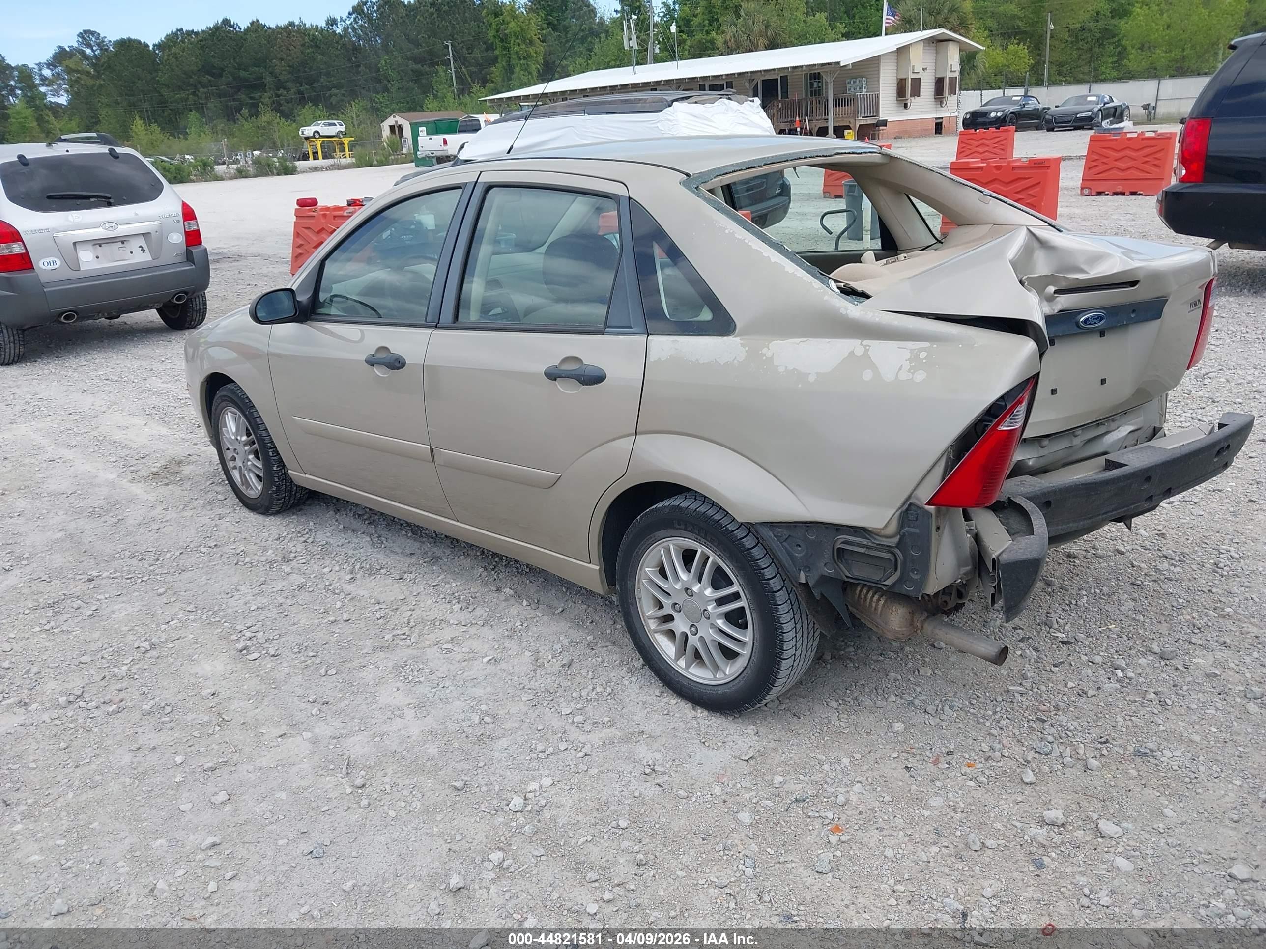 FORD FOCUS image 3
