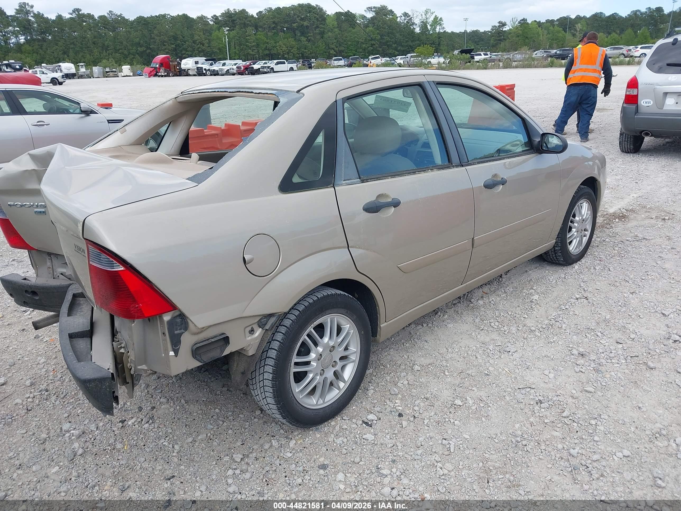 FORD FOCUS image 4