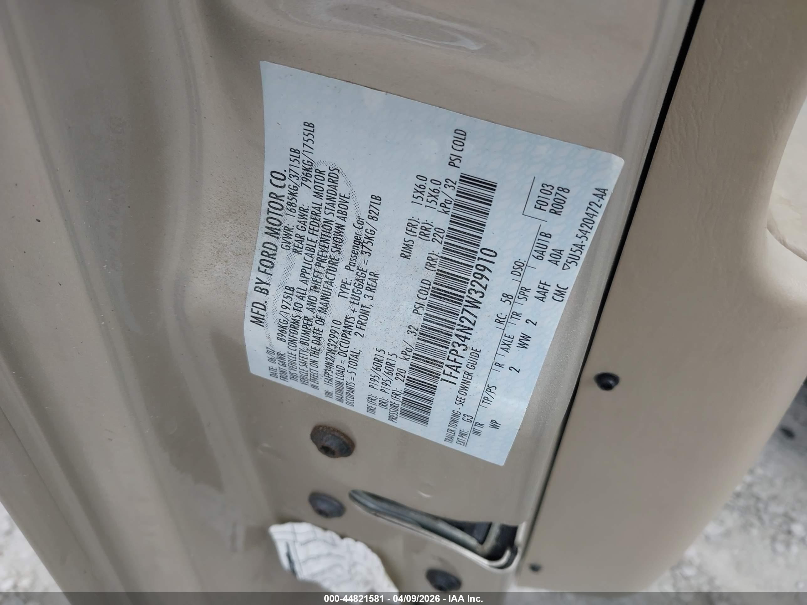 FORD FOCUS image 9