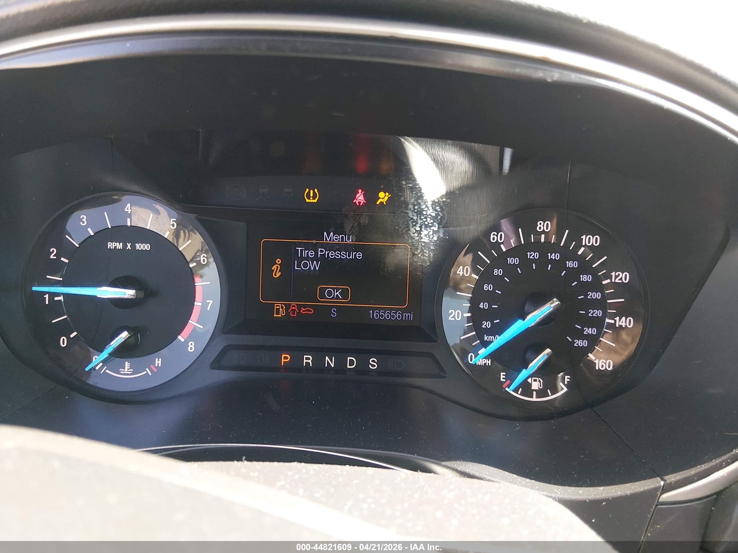 FORD FUSION image 7