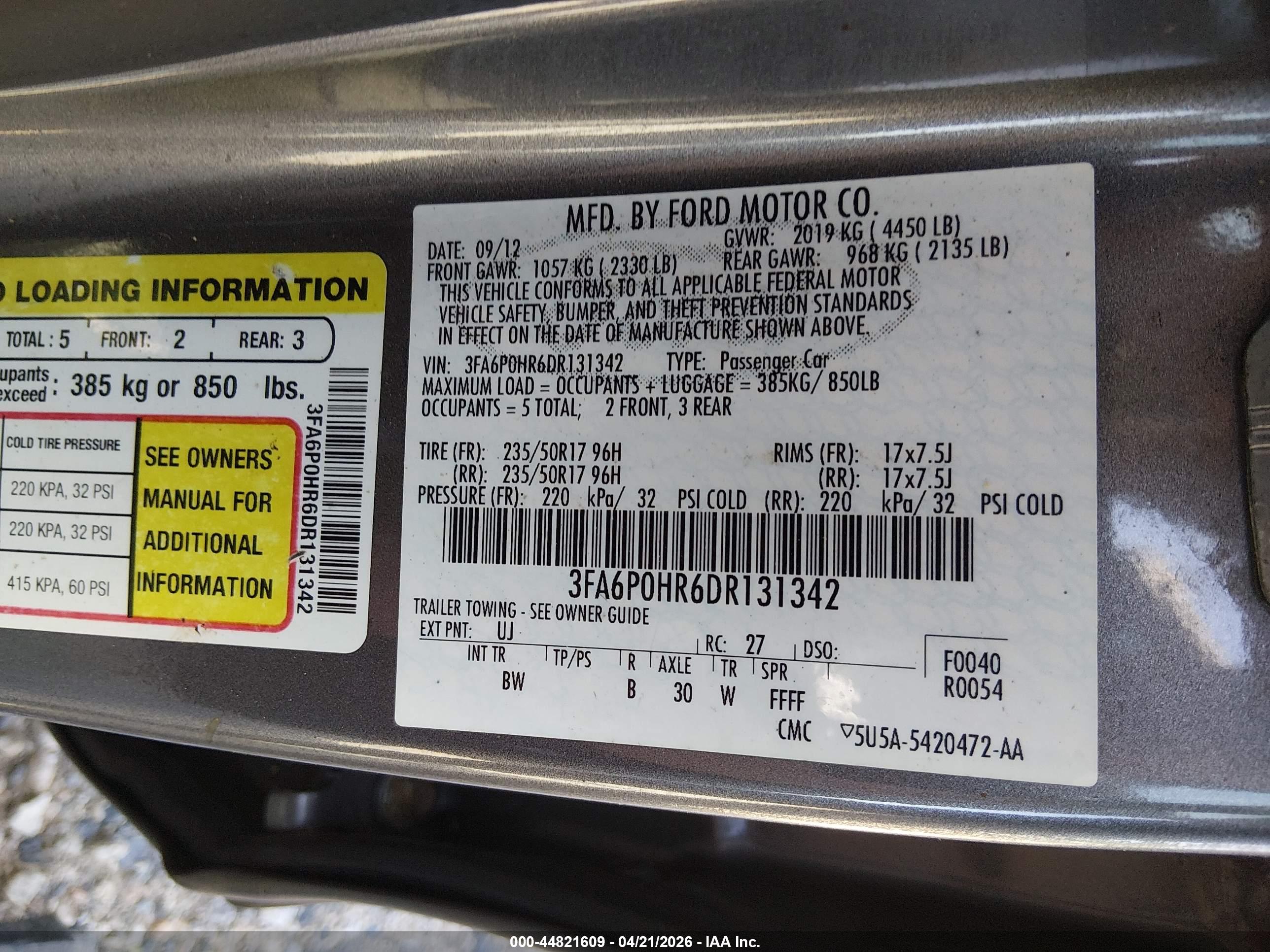 FORD FUSION image 9