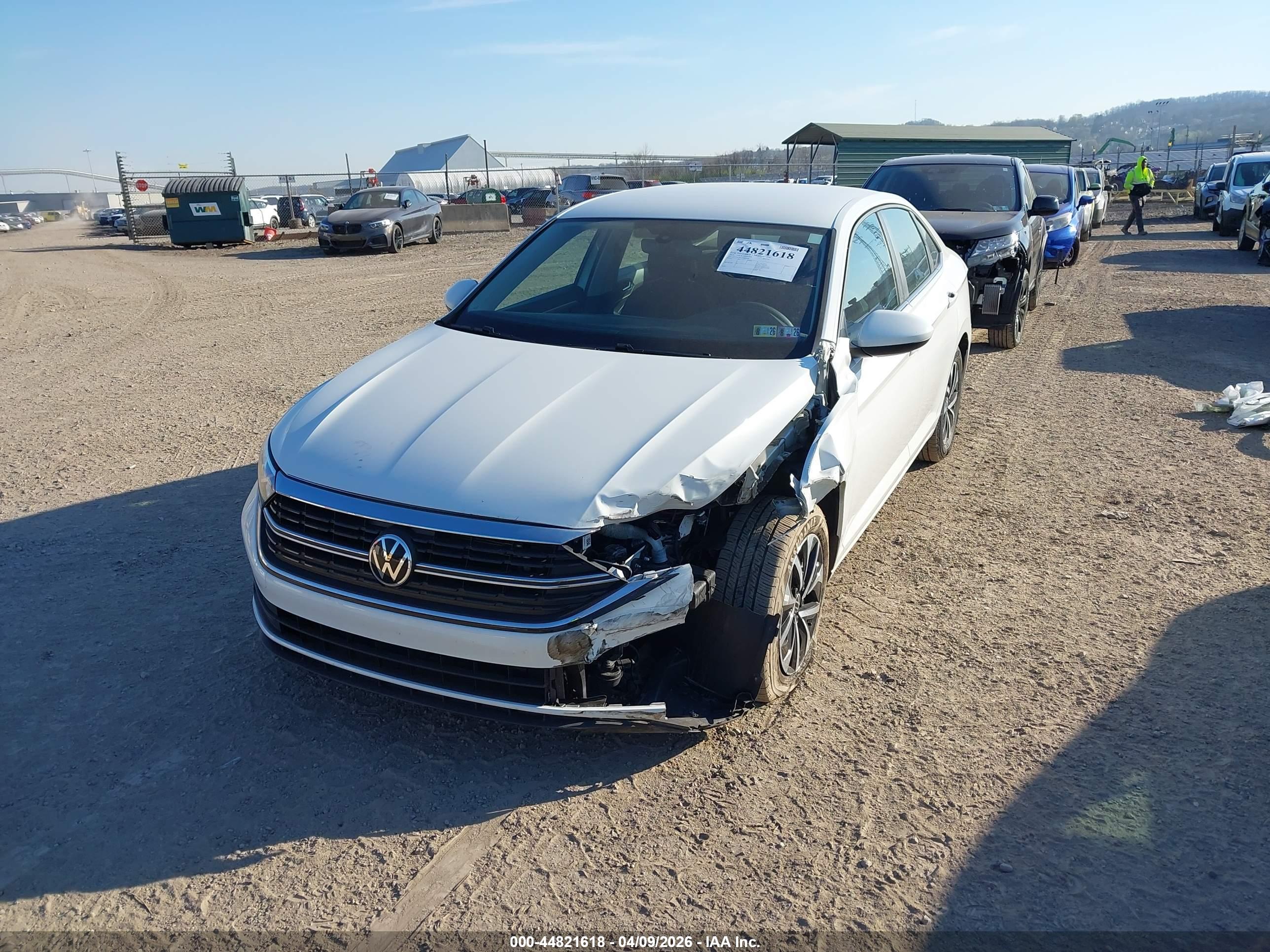 VOLKSWAGEN JETTA image 2