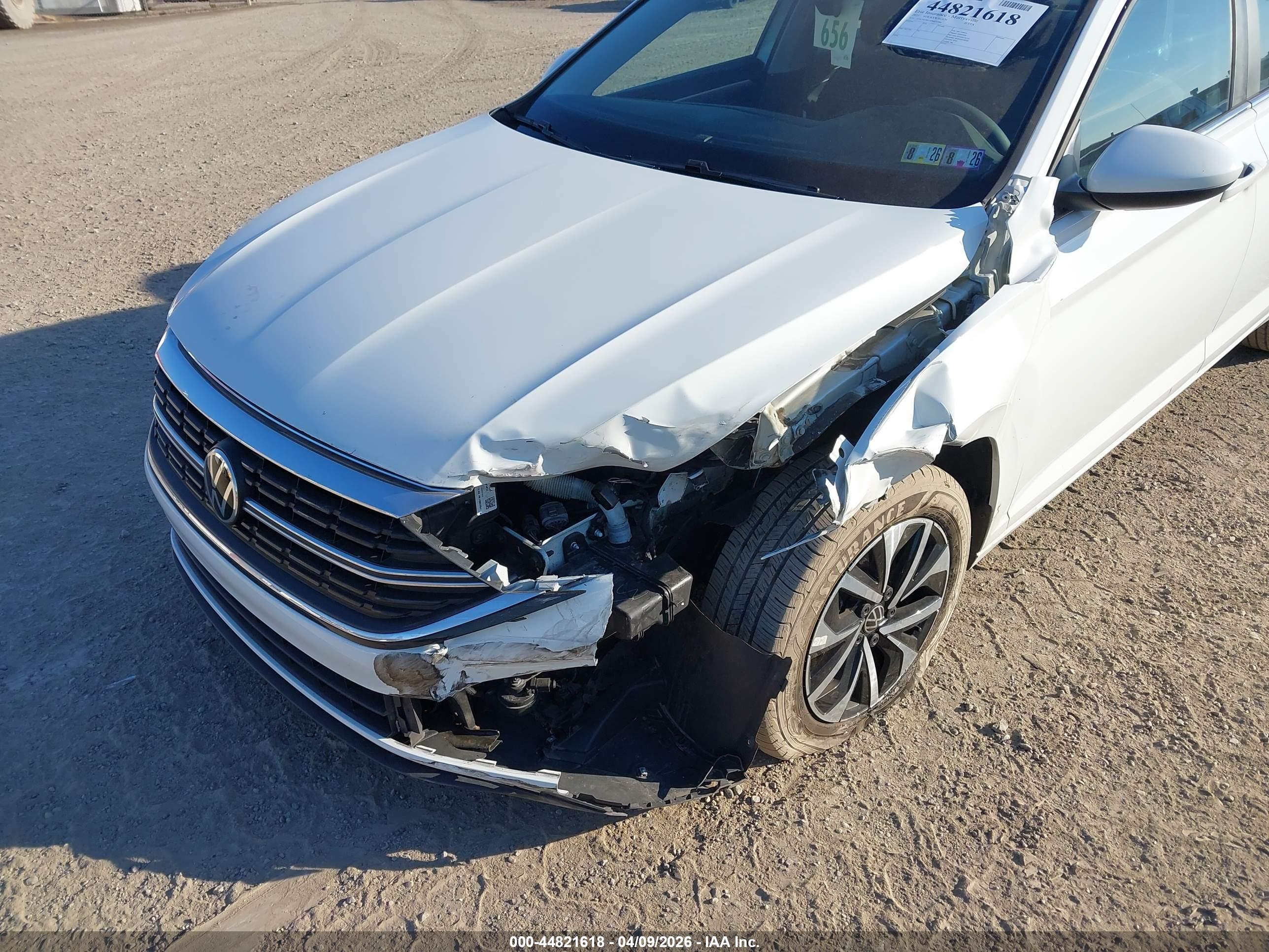 VOLKSWAGEN JETTA image 6