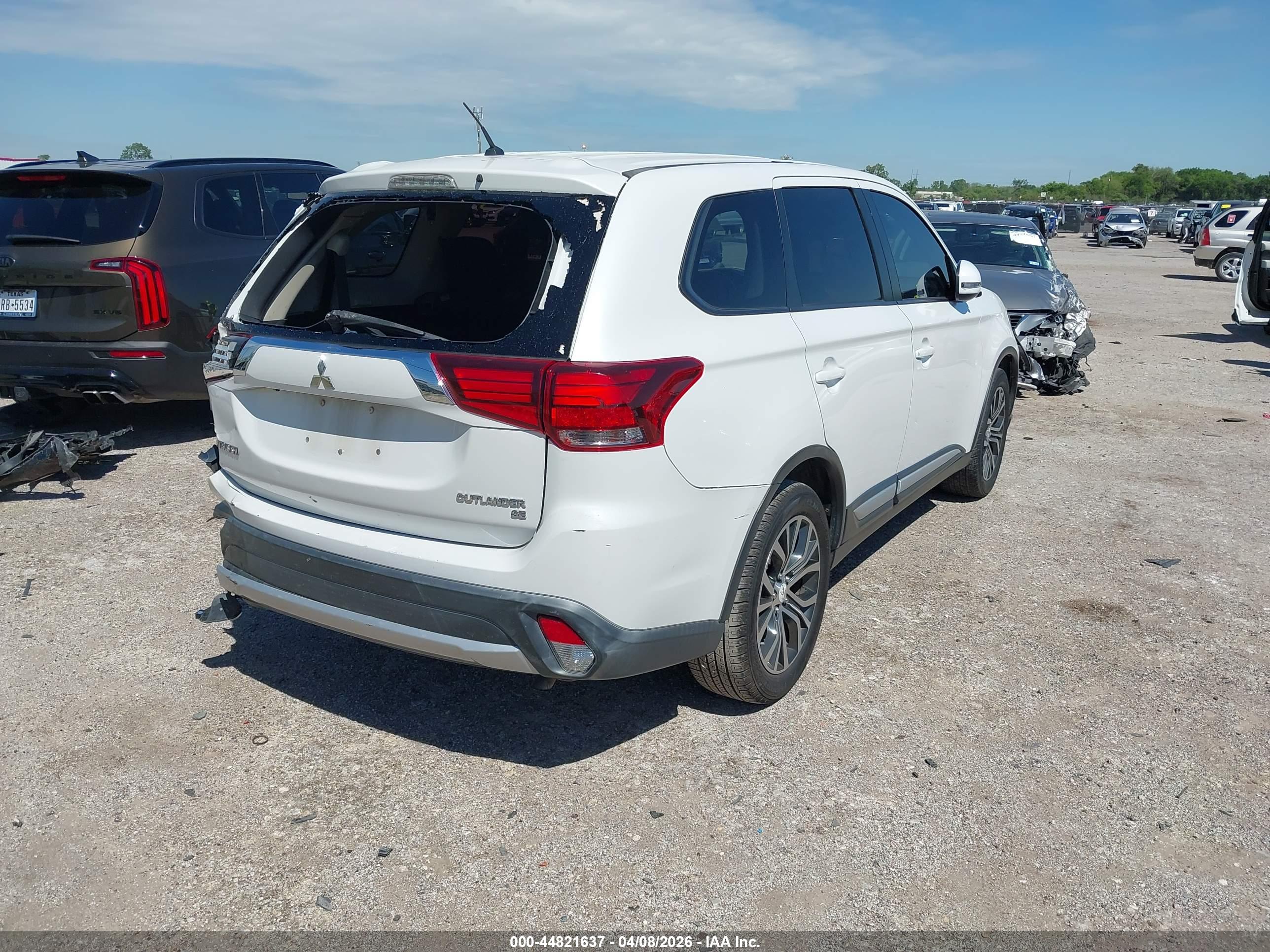 MITSUBISHI OUTLANDER image 4
