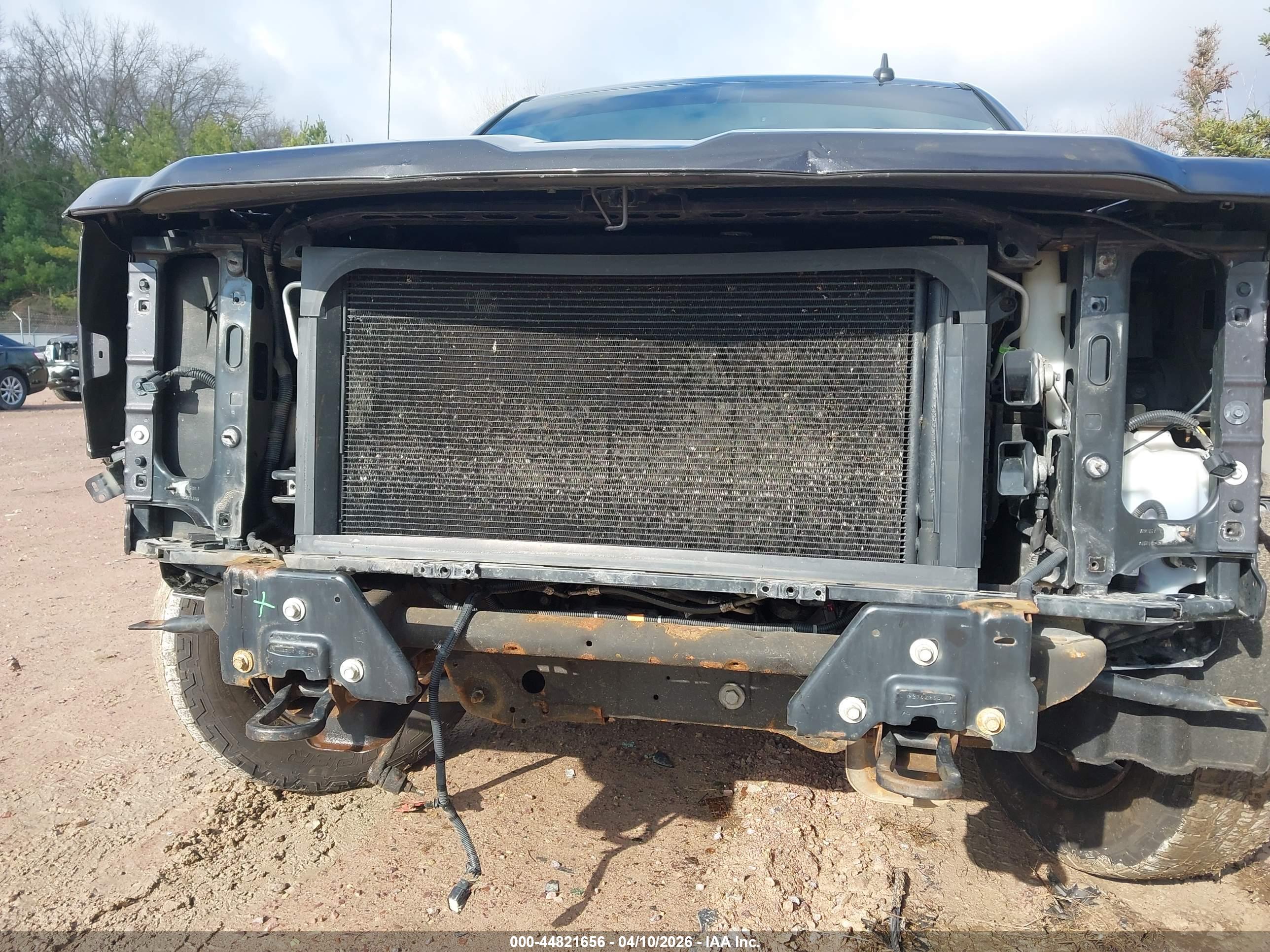 CHEVROLET SILVERADO image 6