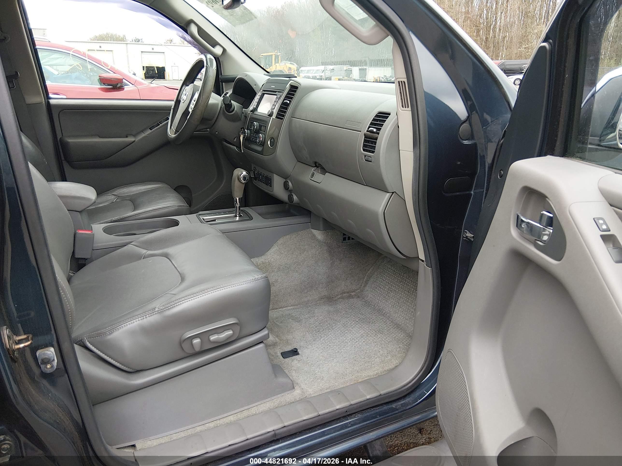 NISSAN FRONTIER image 5