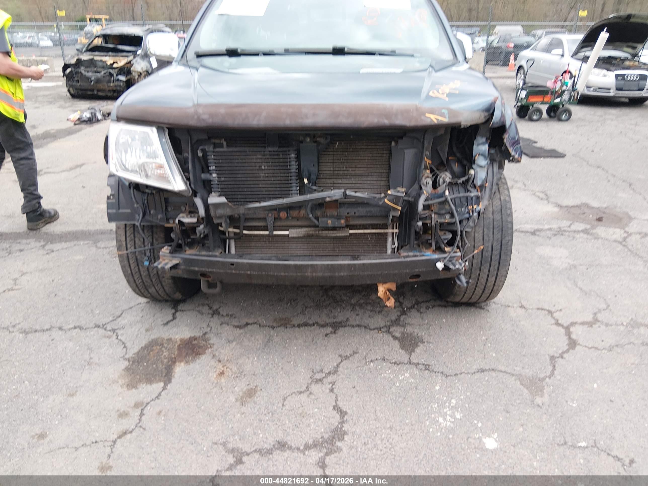 NISSAN FRONTIER image 6