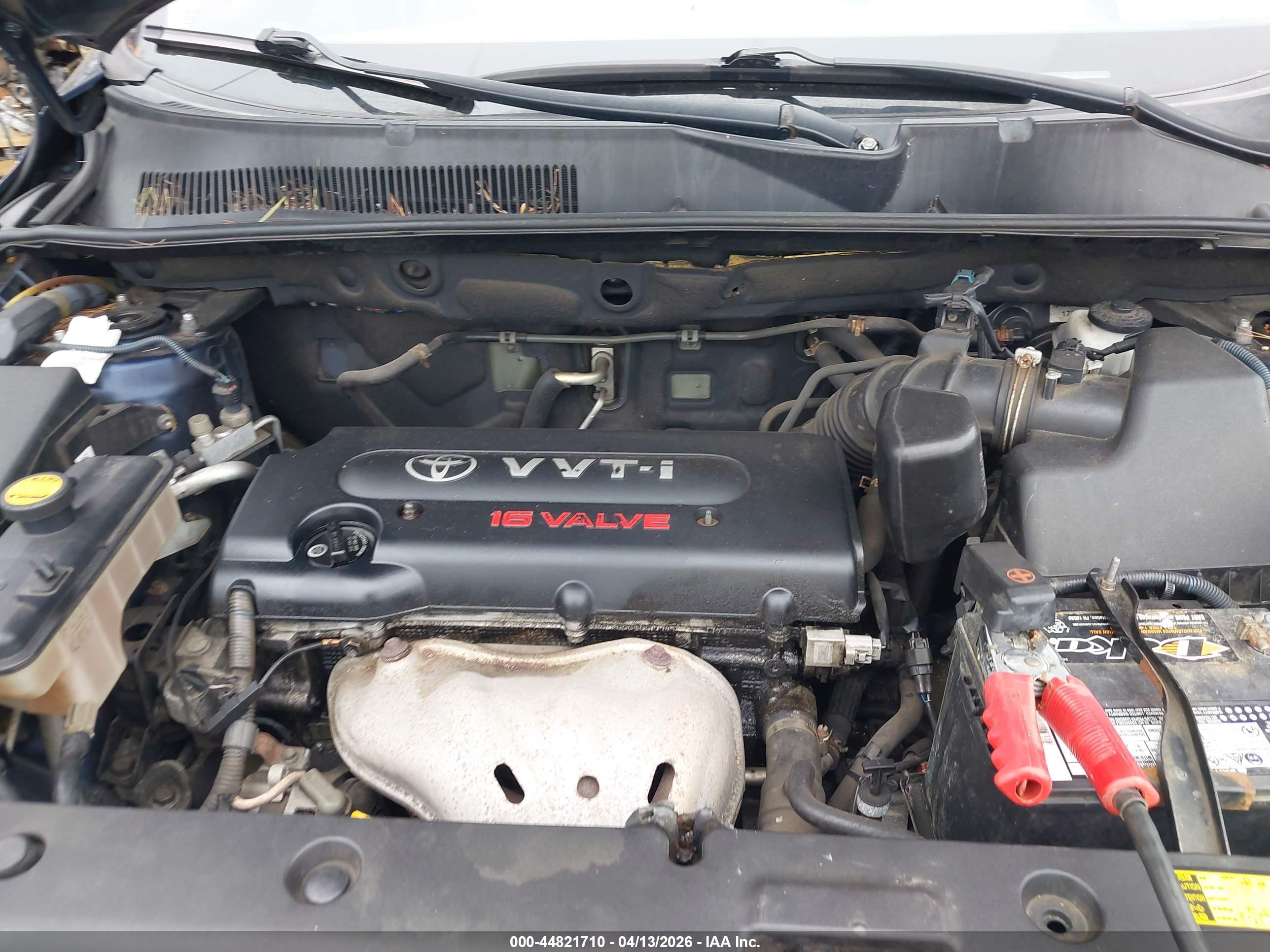 TOYOTA RAV4 image 10