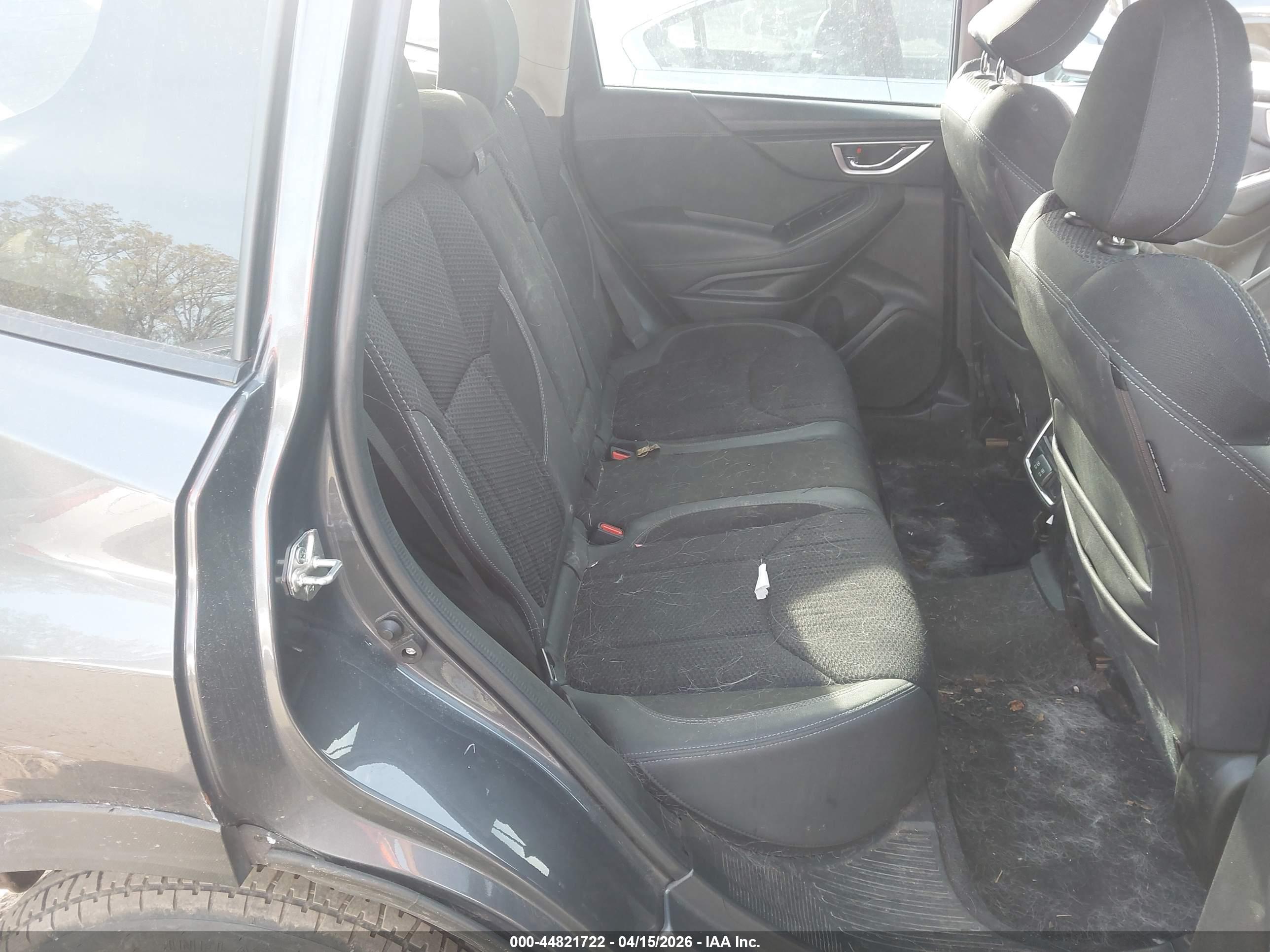 SUBARU FORESTER image 8