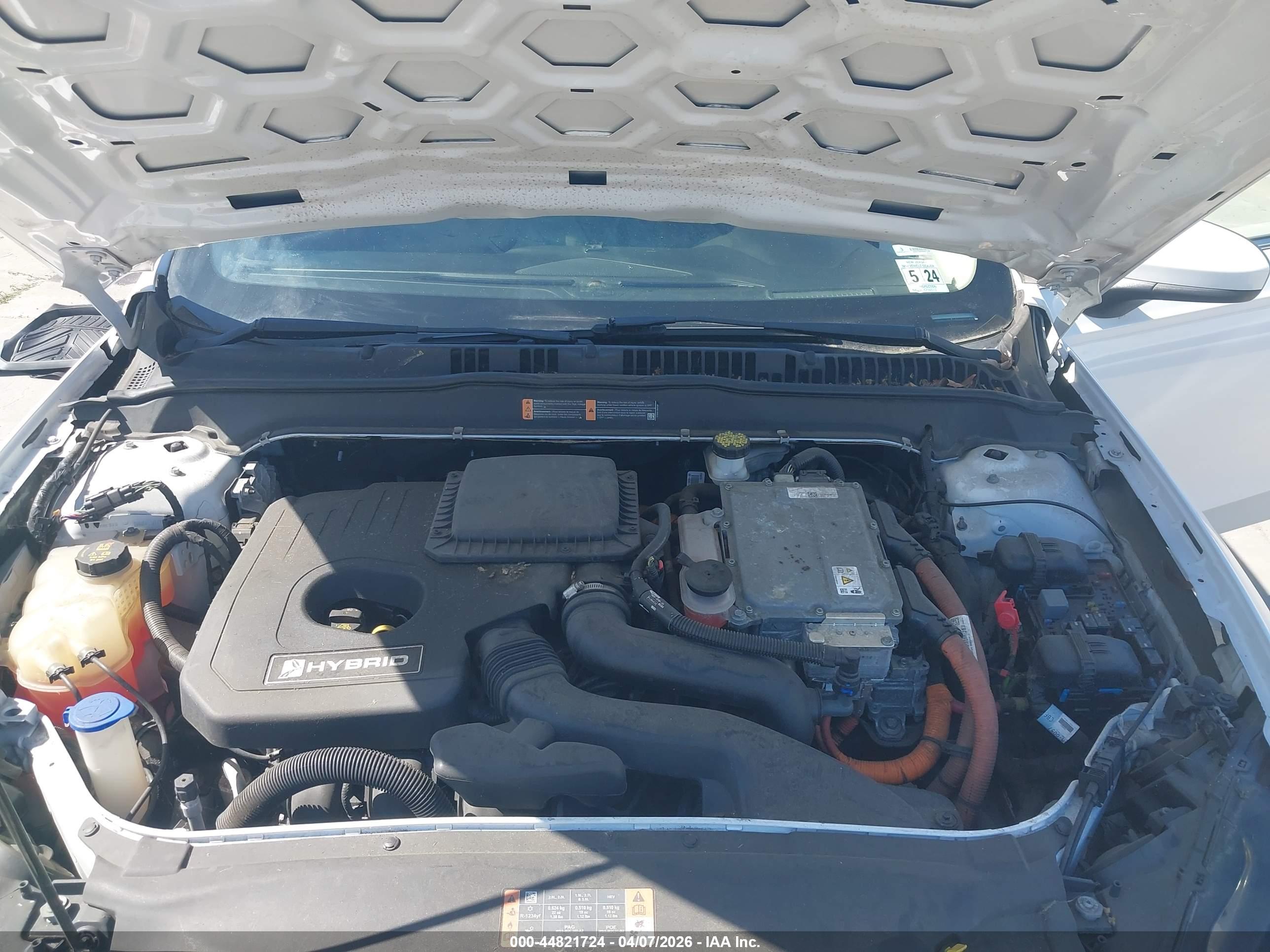 FORD FUSION image 10