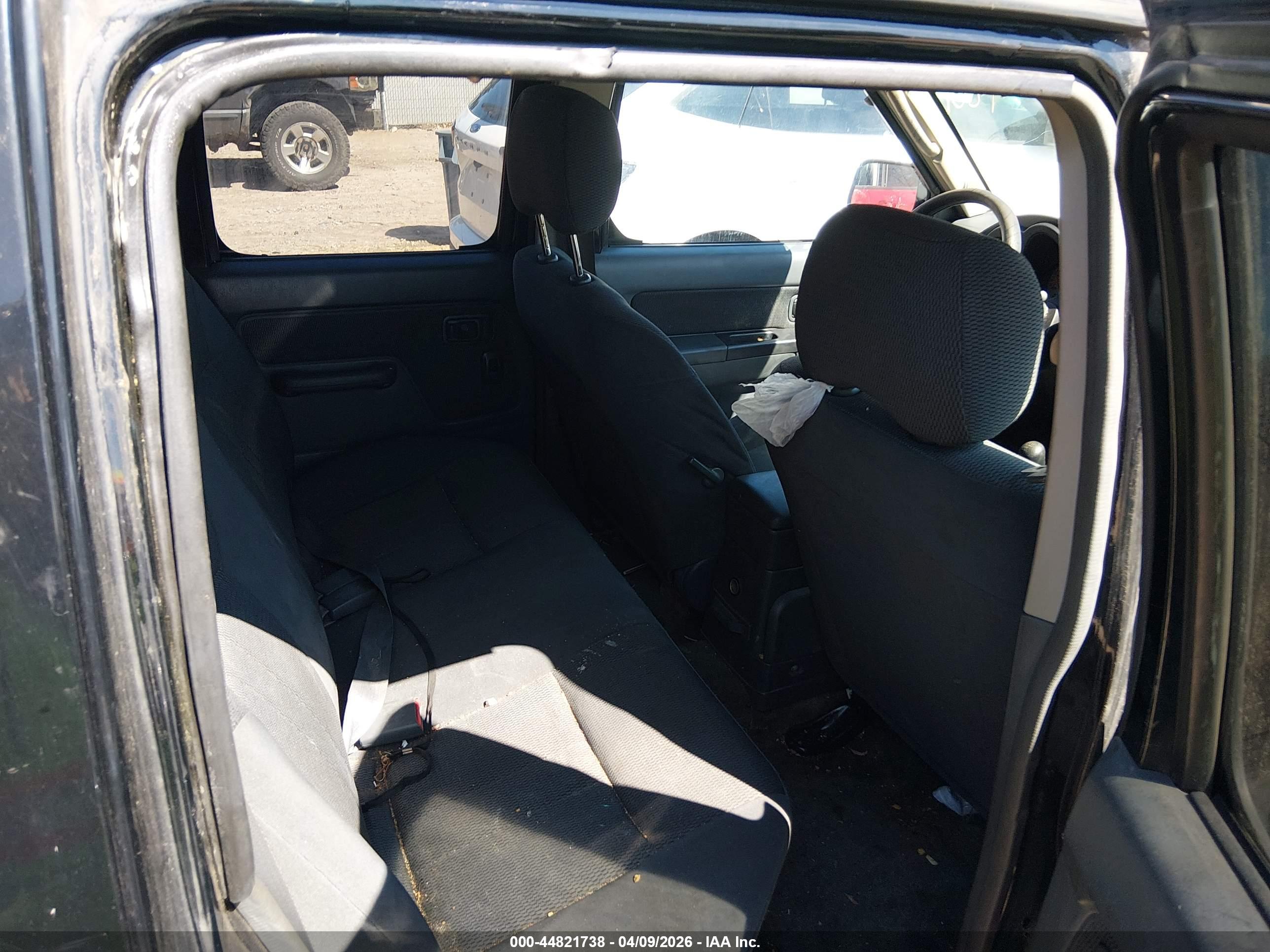 NISSAN FRONTIER image 8