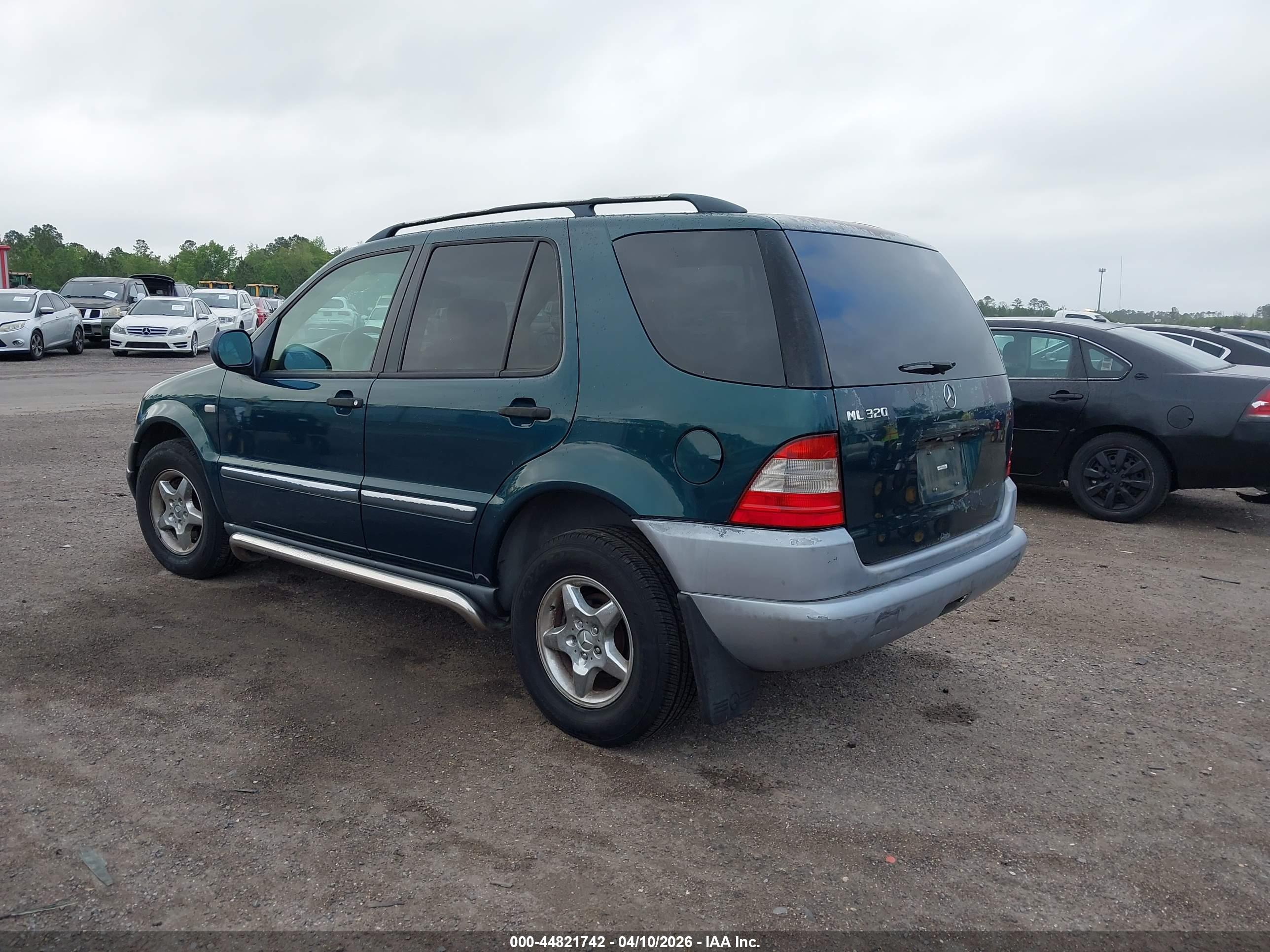 MERCEDES-BENZ ML image 3