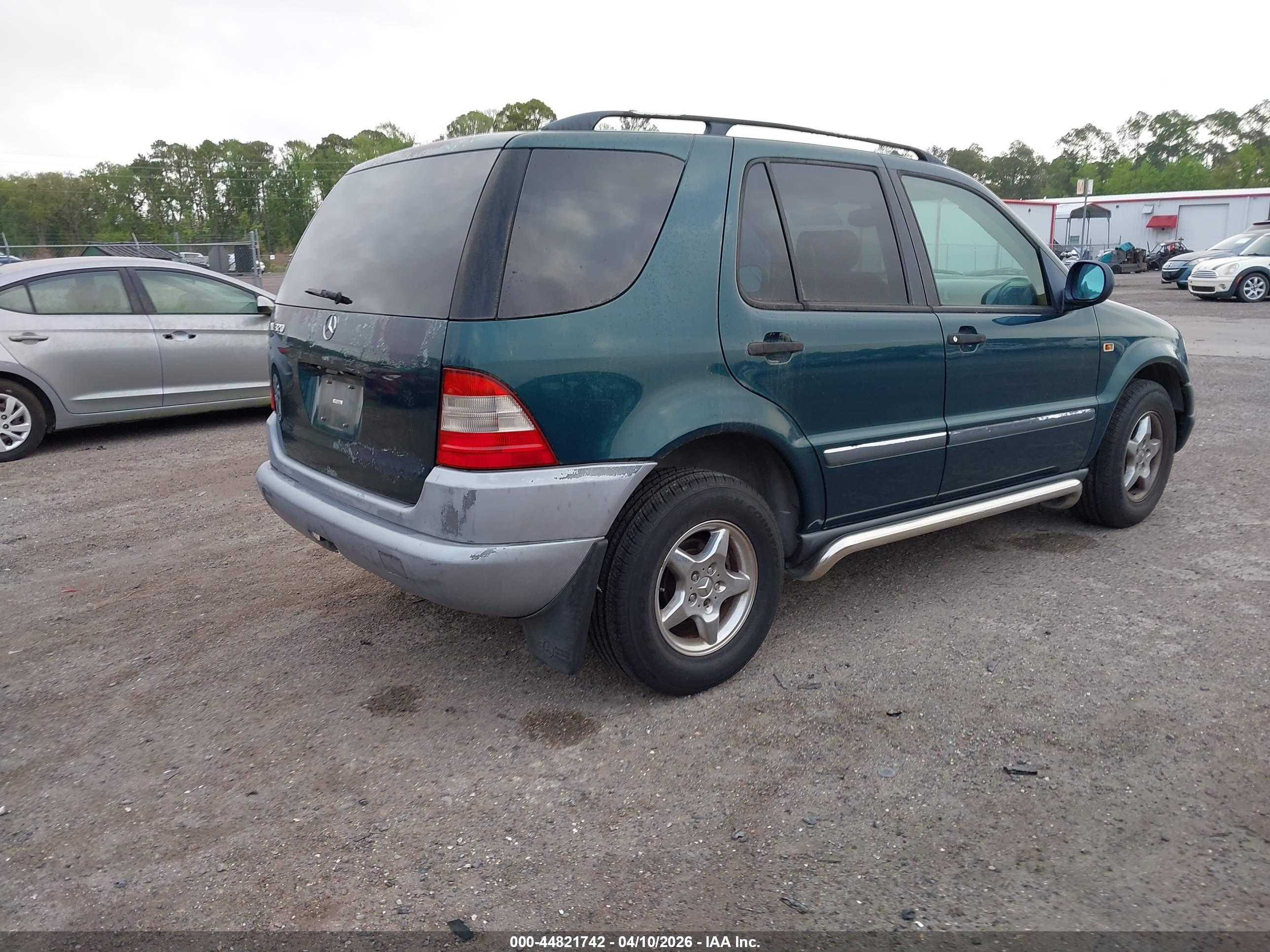 MERCEDES-BENZ ML image 4