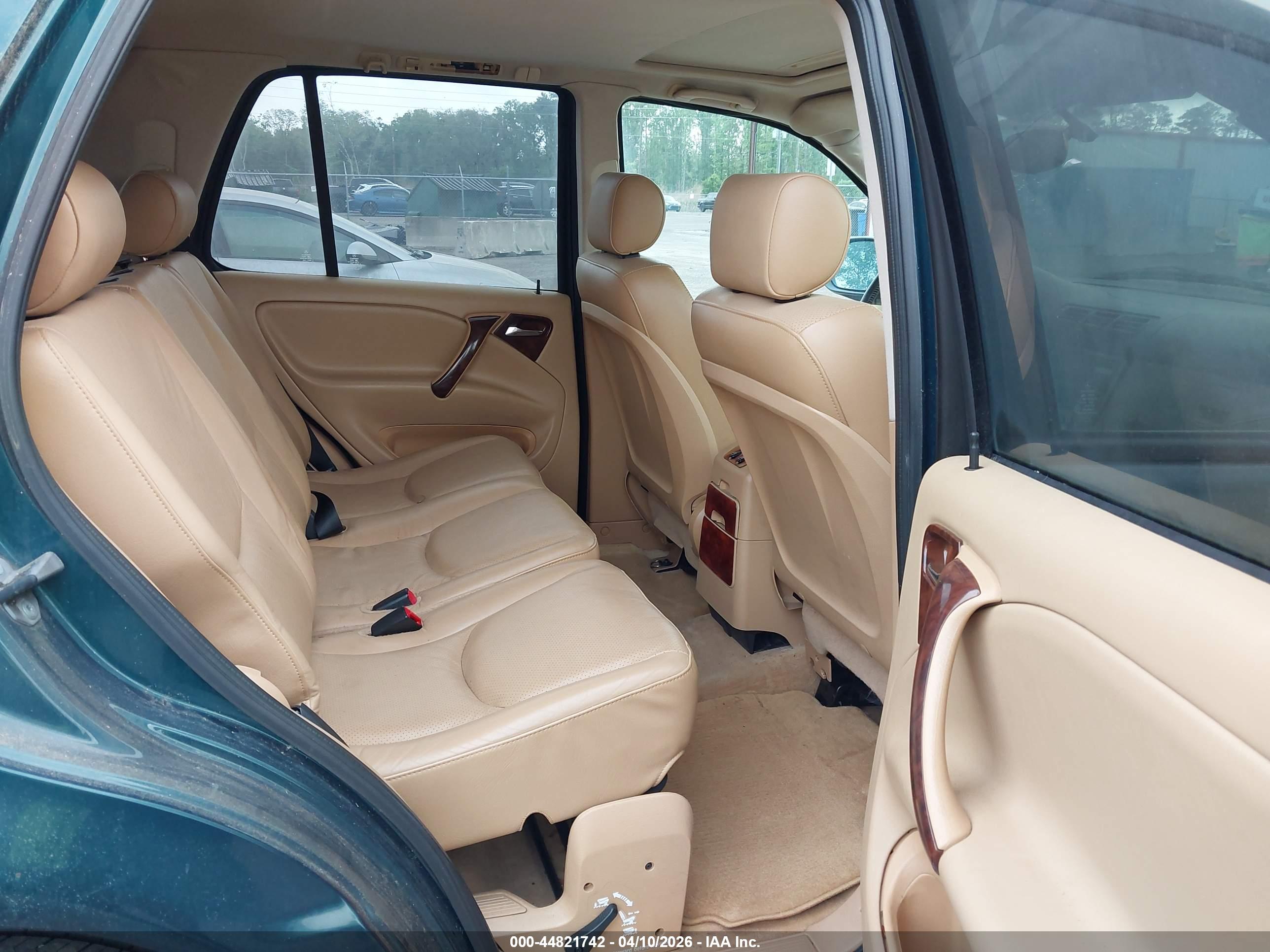 MERCEDES-BENZ ML image 8