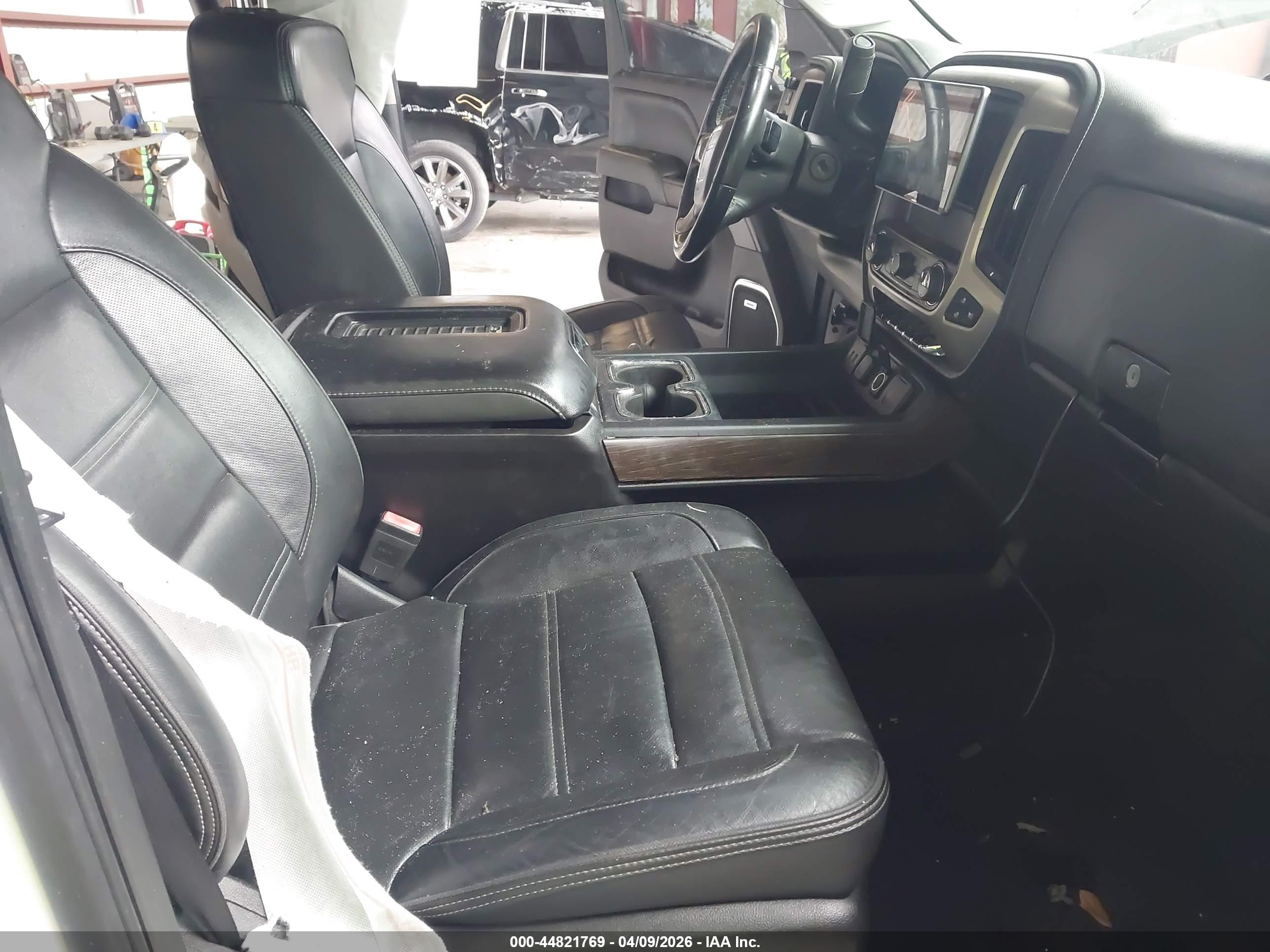 GMC SIERRA image 5