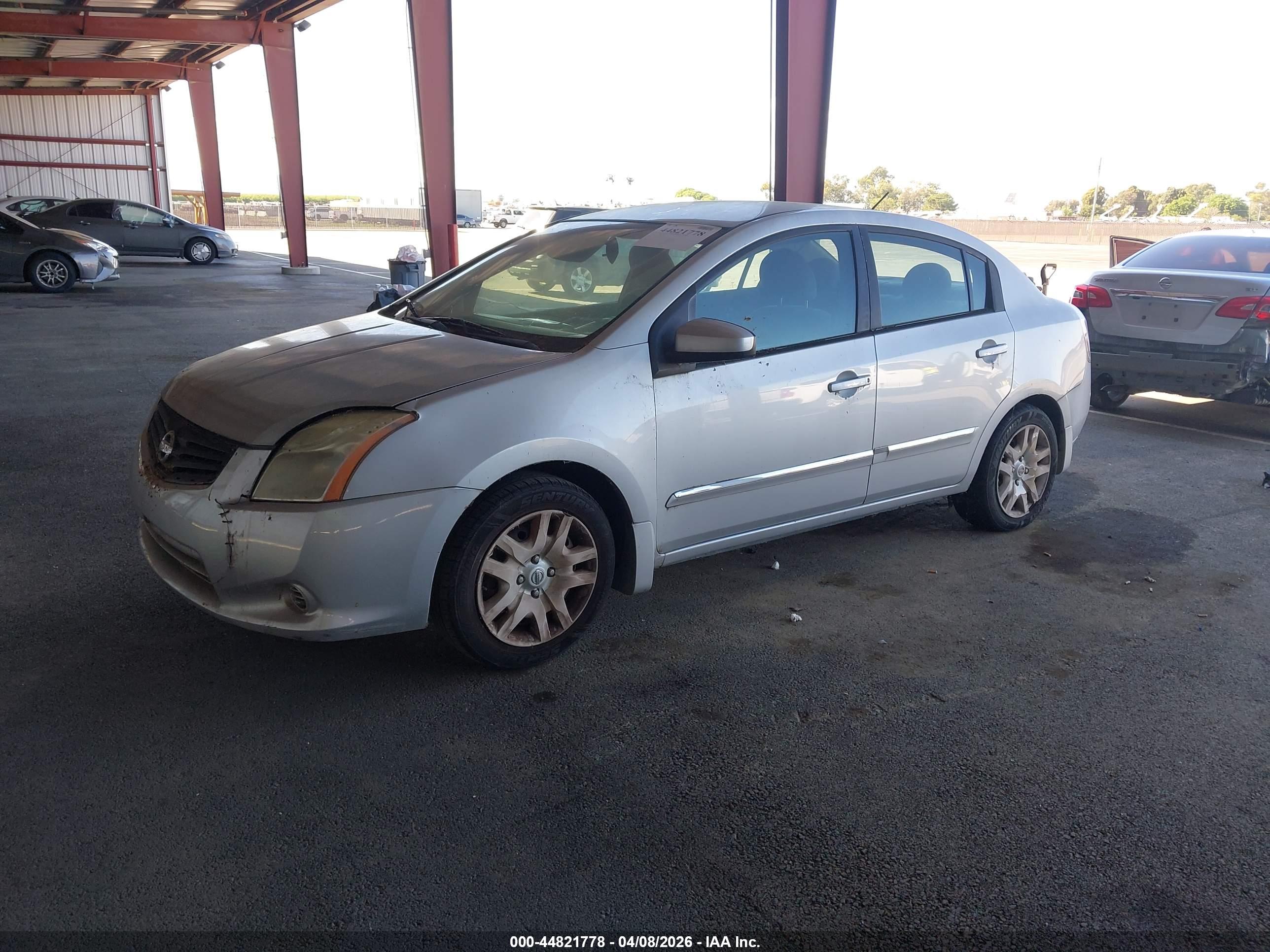 NISSAN SENTRA image 2