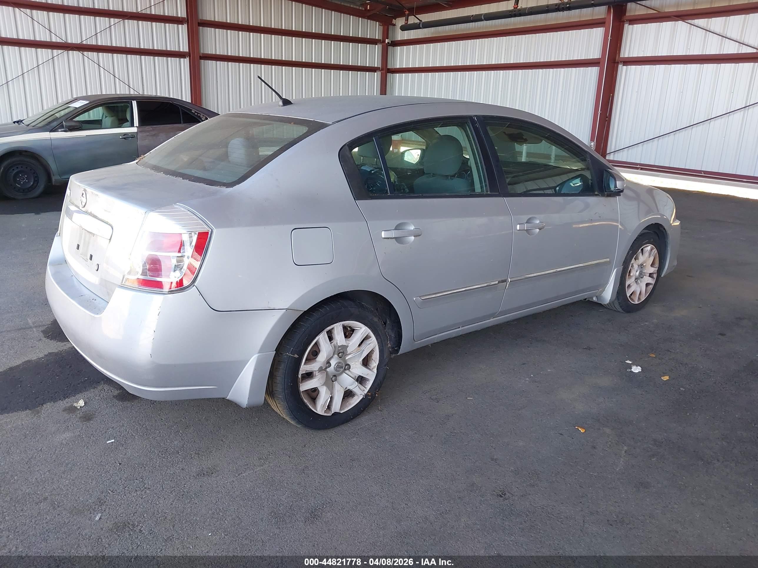 NISSAN SENTRA image 4