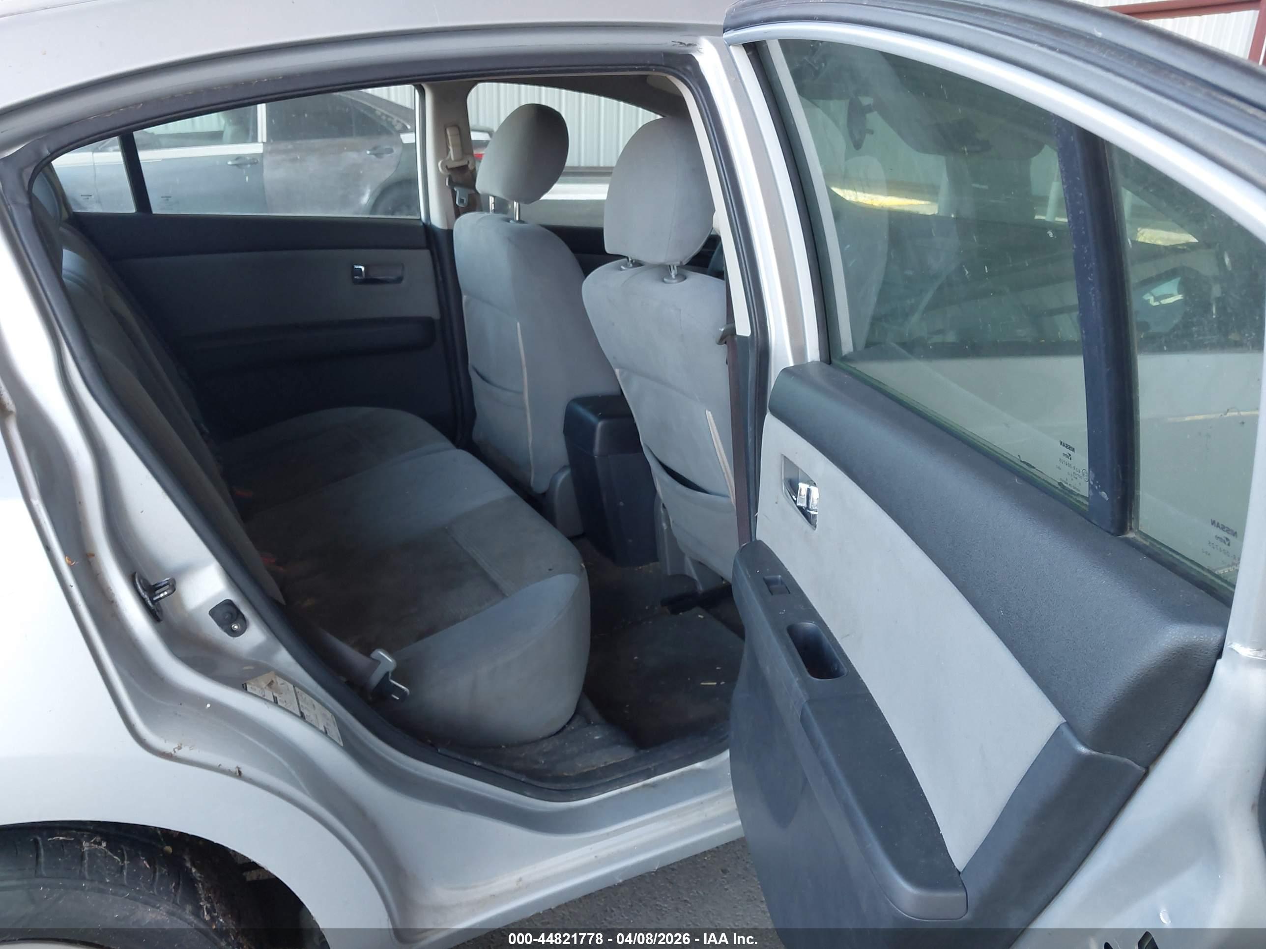 NISSAN SENTRA image 8
