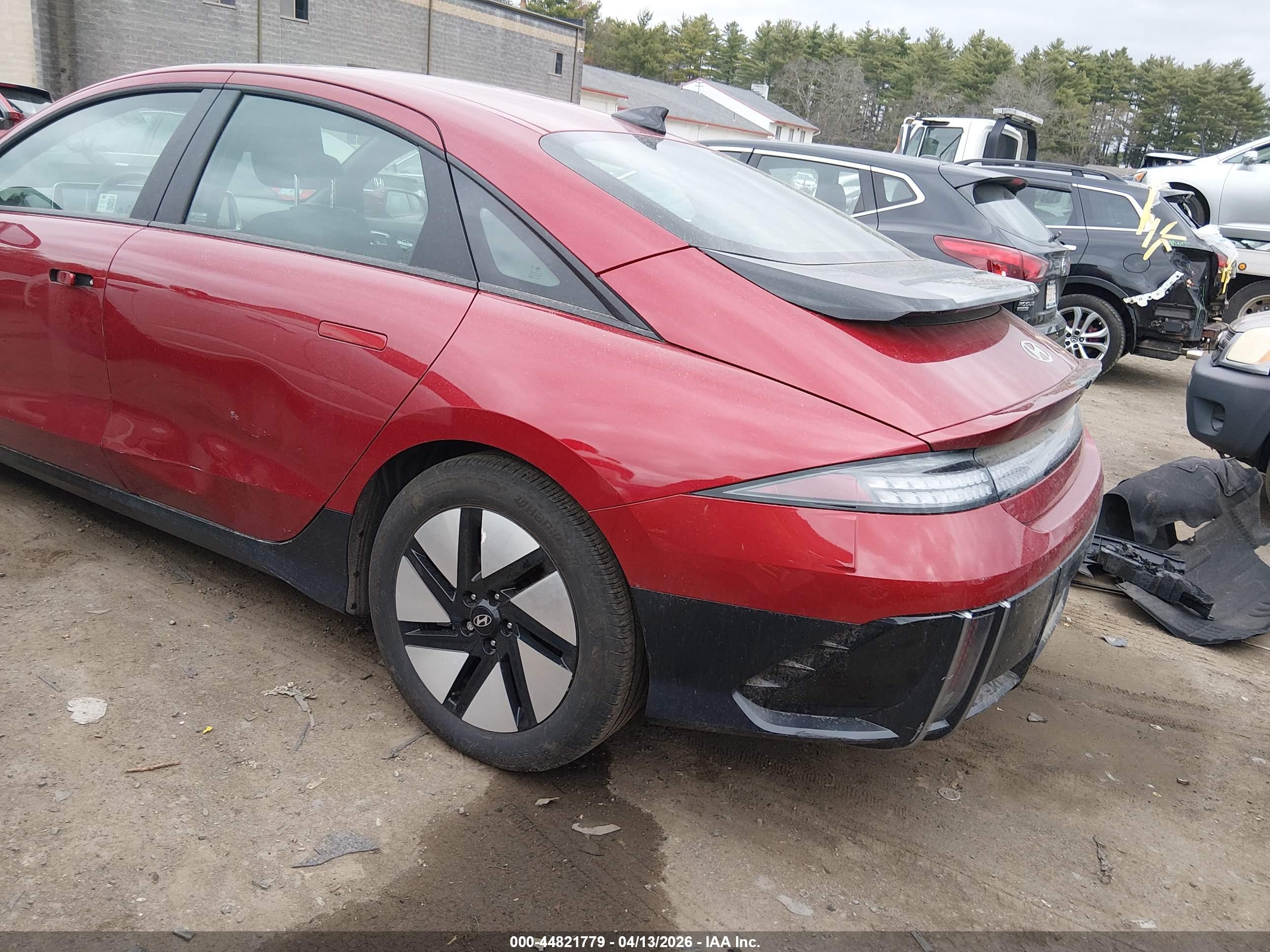 HYUNDAI IONIQ image 3