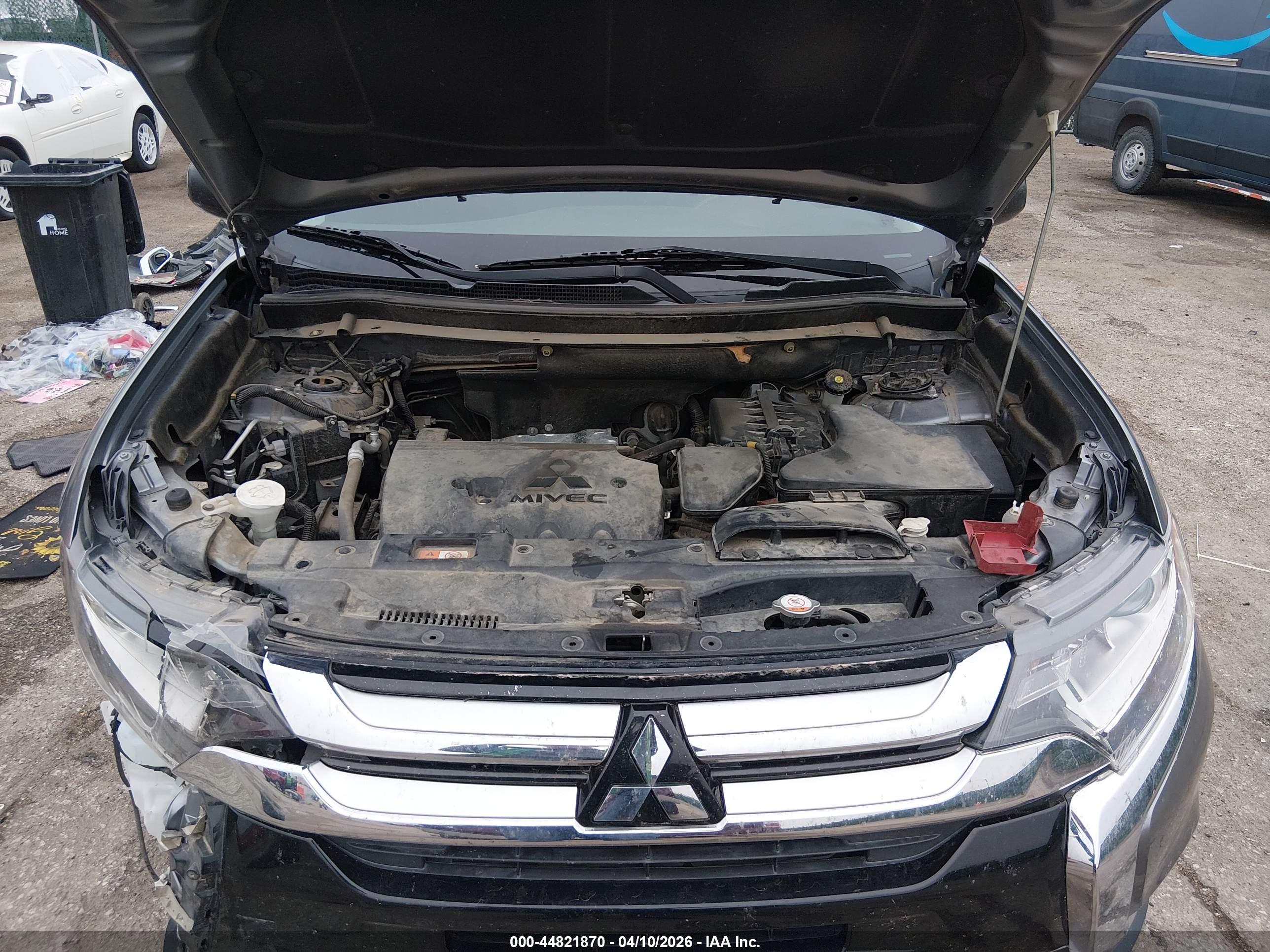 MITSUBISHI OUTLANDER image 10