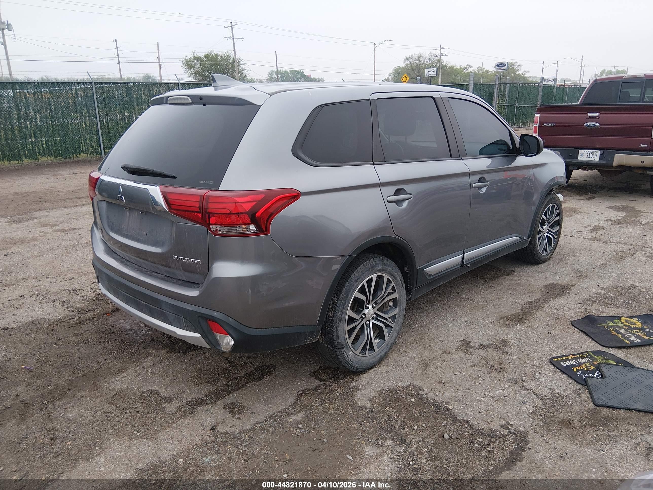 MITSUBISHI OUTLANDER image 4