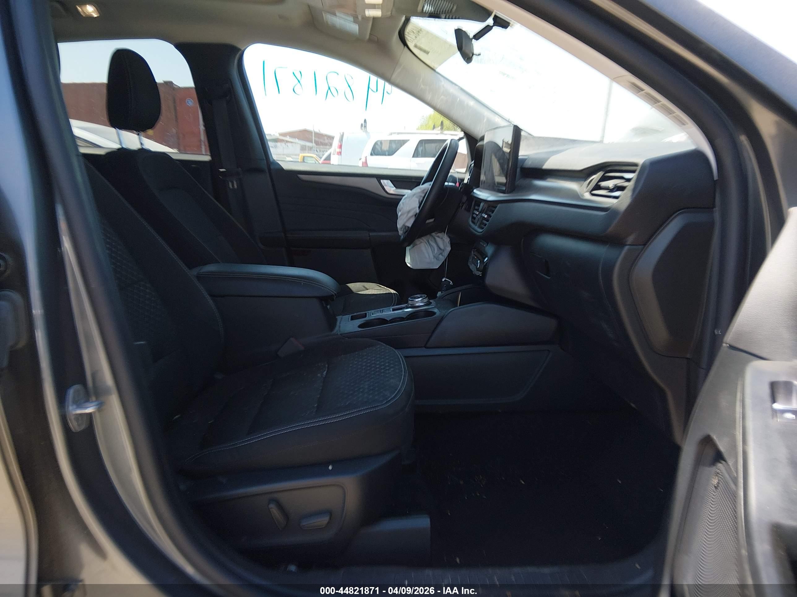 FORD ESCAPE image 5