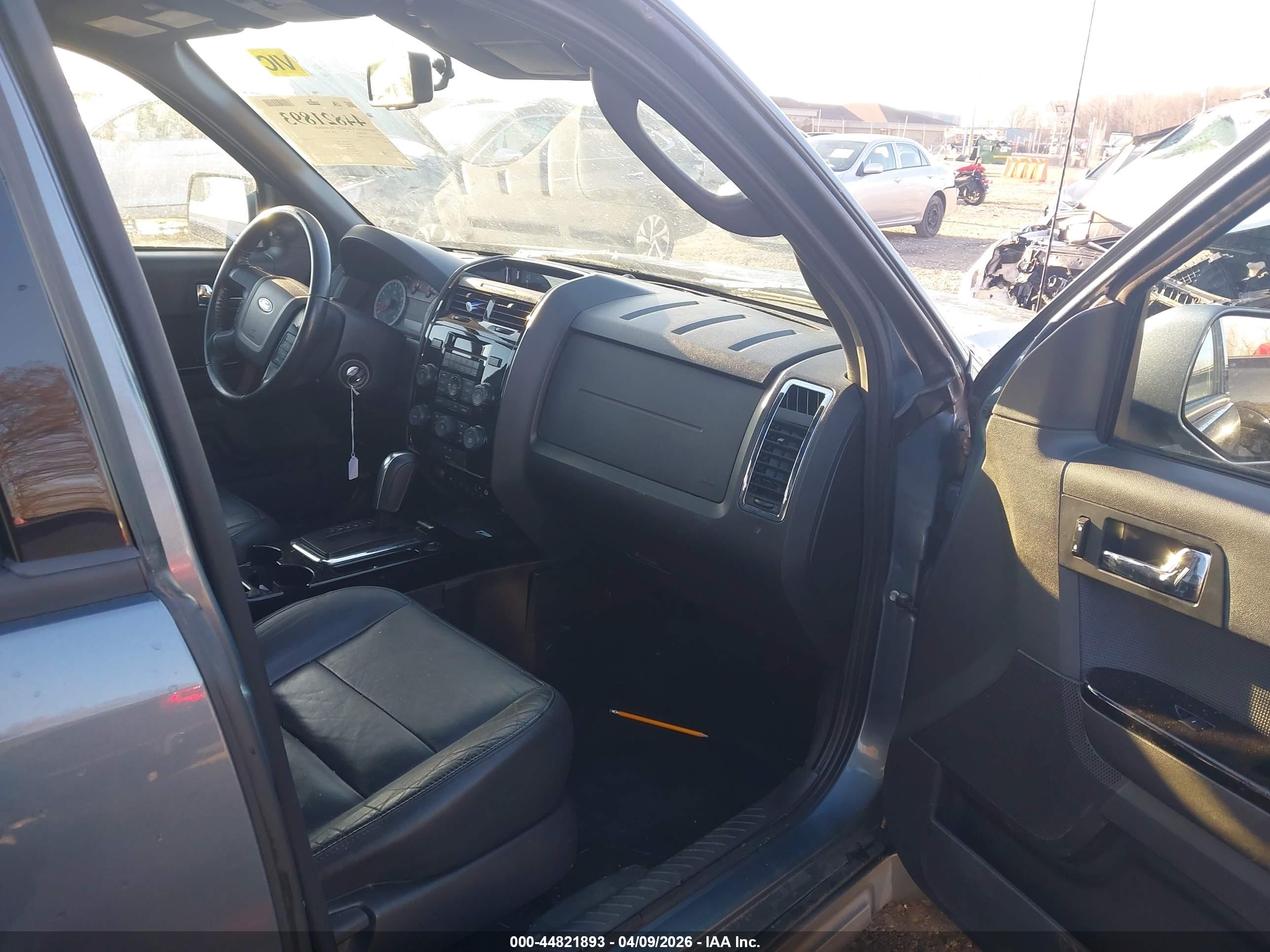 FORD ESCAPE image 5