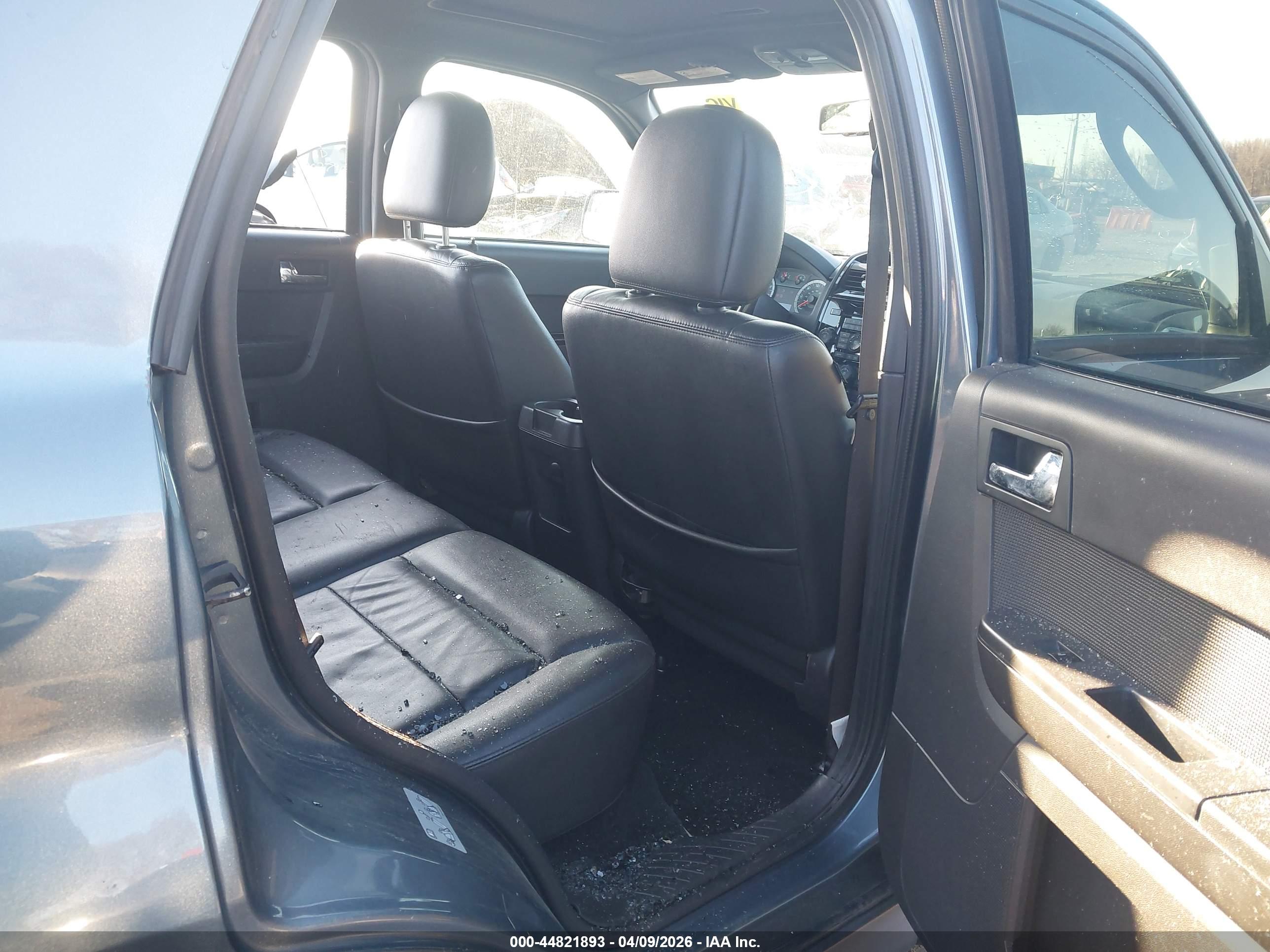 FORD ESCAPE image 8