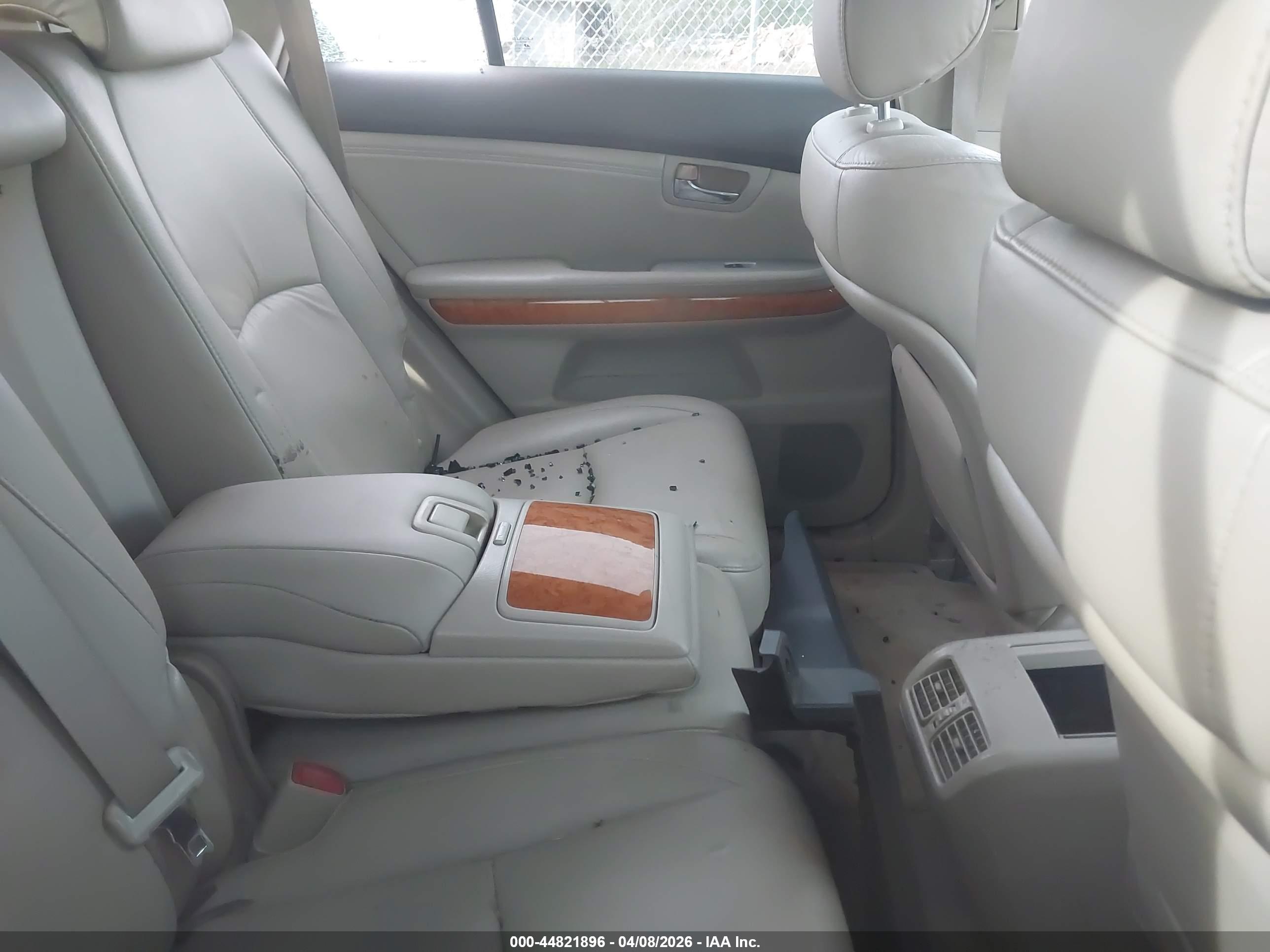 LEXUS RX image 8