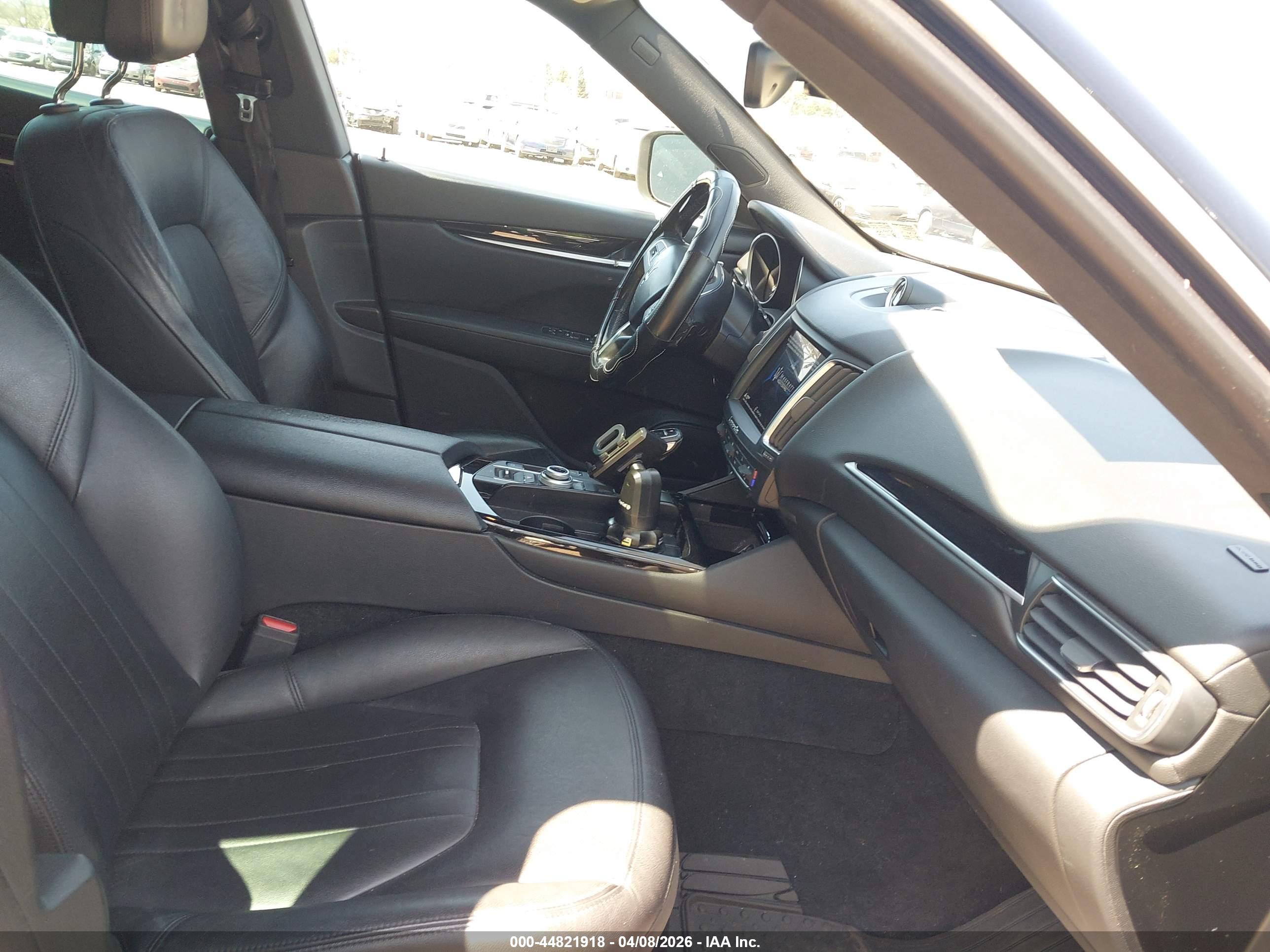 MASERATI LEVANTE image 5