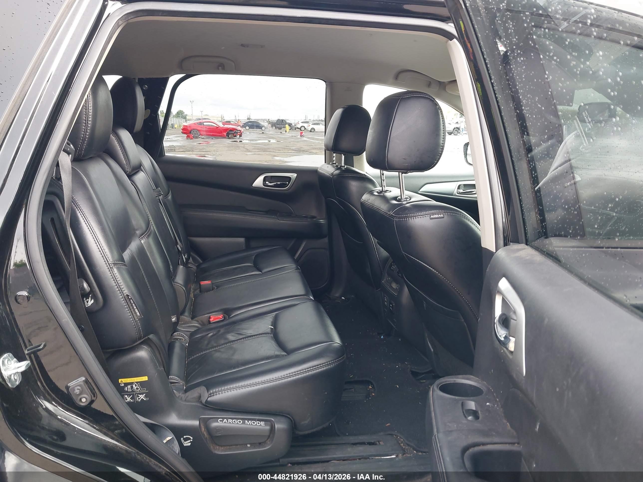 NISSAN PATHFINDER image 8